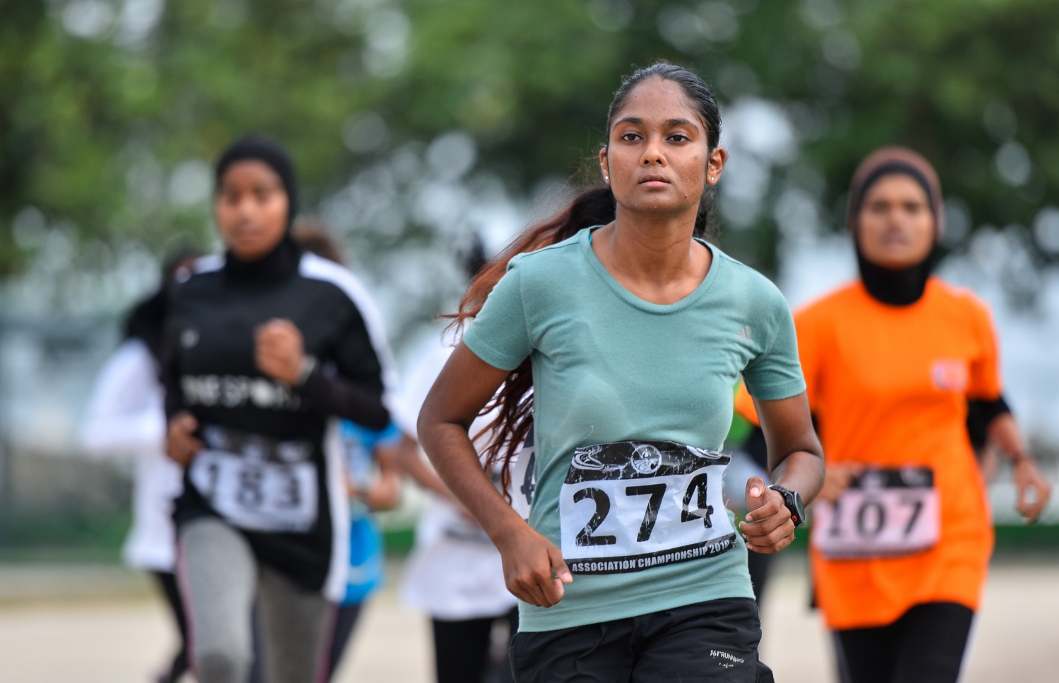 ޖާއިޝާ މިދިޔަ އަހަރުގެ މުބާރާތުގައި ދުވަނީ. --ފޮޓޯ: ނިޝާން އަލީ/ މިހާރު