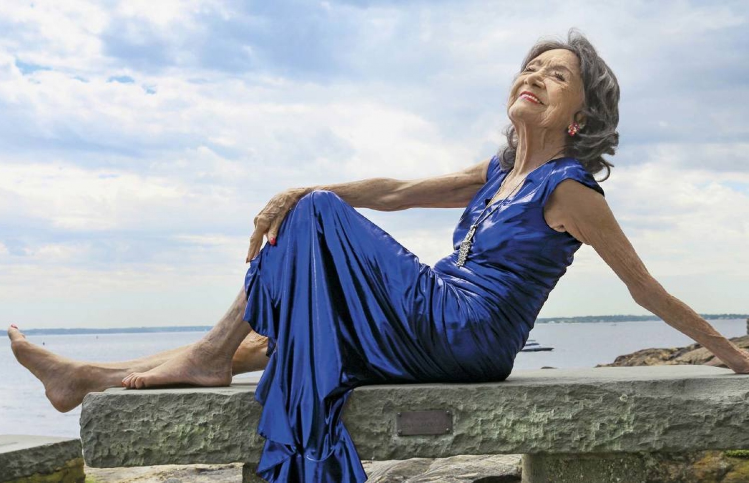 ޓާއޯ: އޭނާއަކީ މި ވަގުތު ދުނިޔޭގައި ހުރި އެންމެ ދުވަސްވީ ޔޯގާ ޓީޗަރު.