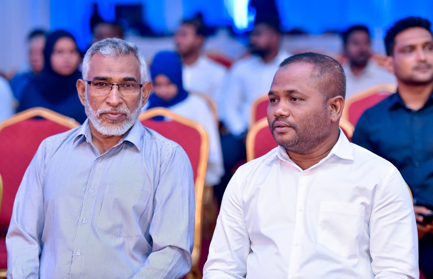 މާލެ- މޭ 16، 2019- ރާއްޖޭގެ އެންމެ ބޮޑު ވިޔަފާރި ކުންފުނި އެސްޓީއޯ އިން ދަރުބާރުގޭގައި ރޭ ބޭއްވި އަހަރީ އާއްމު ޖަލްސާގައި ބައިވެރިވި އެ ކުންފުނީގެ ބައެއް ހިއްސާދާރުން.---ފޮޓޯ: ނިޝާން އަލީ/މިހާރު