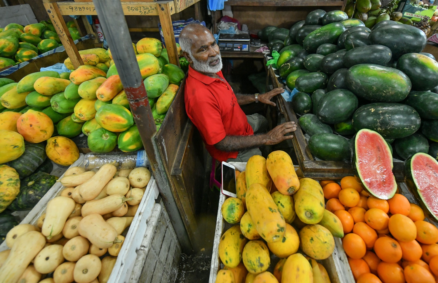 އަބްދުﷲ އޭނާ ގޮޅީގައި: މާރުކޭޓްގައި މަސައްކަތްކުރާތާ މިހާރު ނުވަ އަހަރު ވެއްޖެ --ފޮޓޯ:ނިޝާން އަލީ/މިހާރު