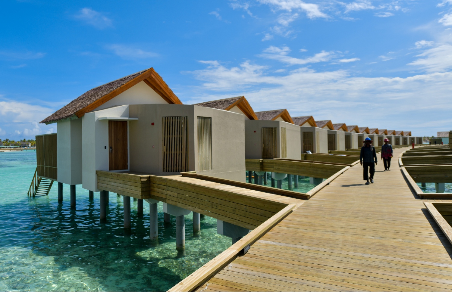 އަލަށް ހަދަމުން އަންނަ ހާޑް ރޮކް ރިސޯޓުގެ ވޯޓާ ވިލާތައް: ރާއްޖެ އަކީ ހިތްގައިމު ތަނެއް ---ފޮޓޯ:ހުސައިން ވަހީދު/މިހާރު