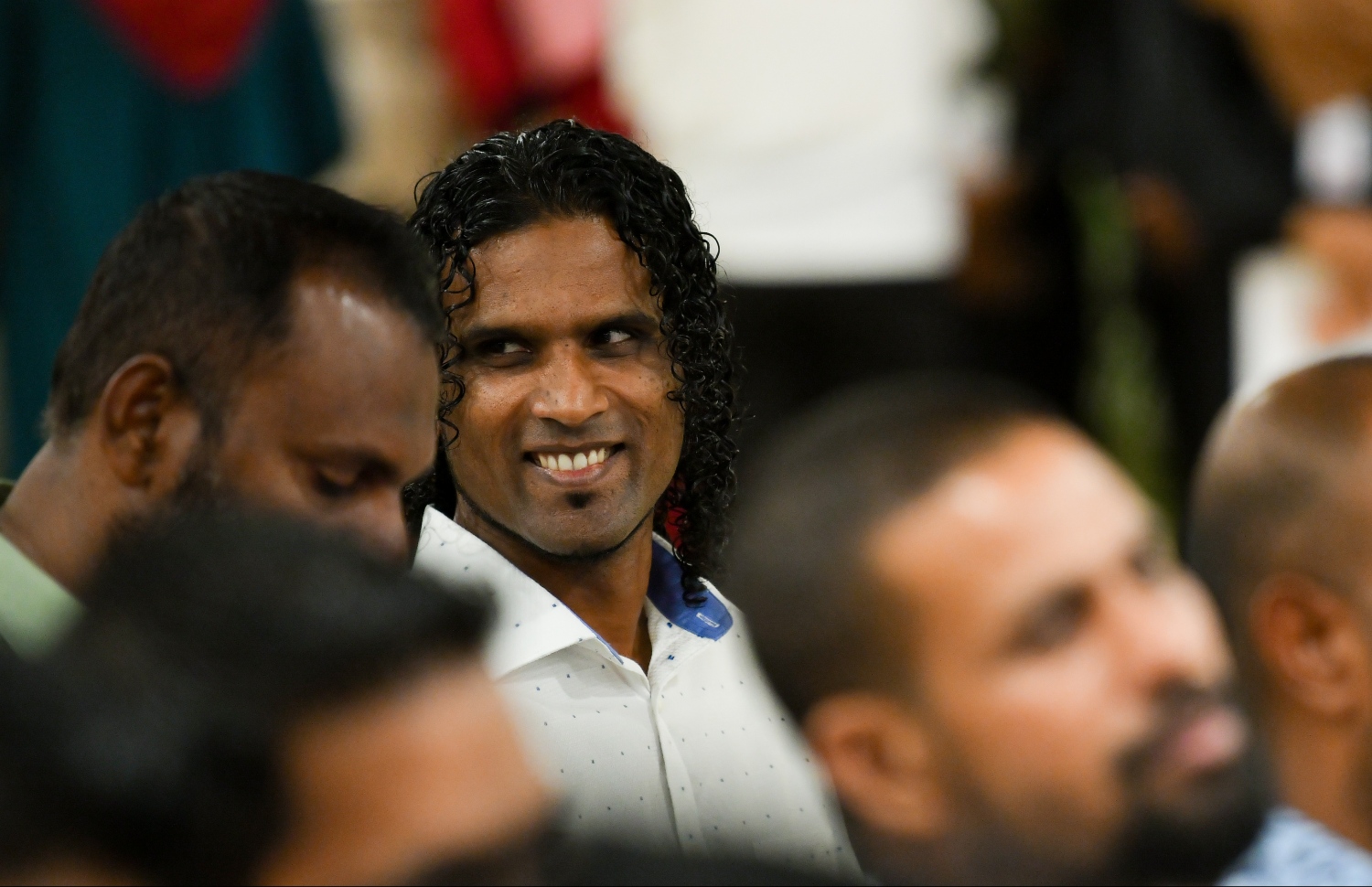 މާލެ: މޭ 26، 2019- މިދިޔަ 18 ވަނަ ދައުރުގައި ކުރި މަސައްކަތާ ގުޅޭ ފޮތެއް ނެރުމަށާއި މަޖިލިހުގެ އާ ވެބްސައިޓް ދައްކައިލުމަށް މަޖިލިސް ކުރާ ގޭގޭގައި ބޭއްވި ބައްދަލުވުމުގައި ދާންދޫ ދާއިރާގެ އިންތިހާބީ މެމްބަރު ޔައުގޫބް އަބްދުﷲ ބައިވެރިވެވަޑައިގަންނަވަނީ---ފޮޓޯ: ހުސައިން ވަހީދު/މިހާރު