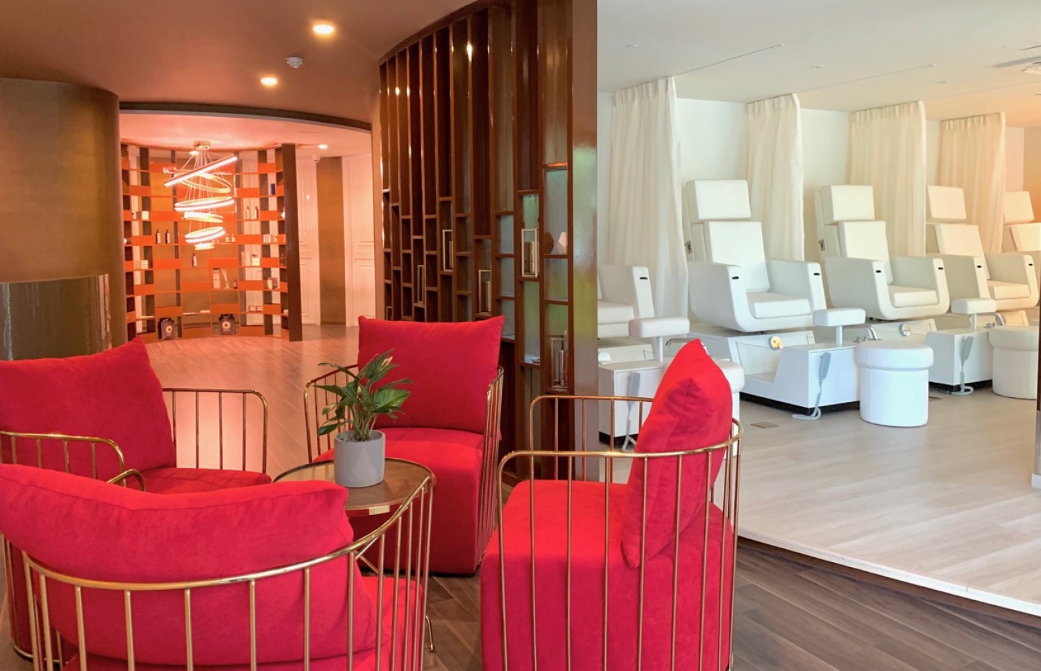 ކޮކޯ ޝީކުގެ މެނިކިޔޯ އަދި ޕެޑިކިޔޯއަށް ހާއްސަ ފްލޯ -- ފޮޓޯ:ކޮކޯ ޝީކް