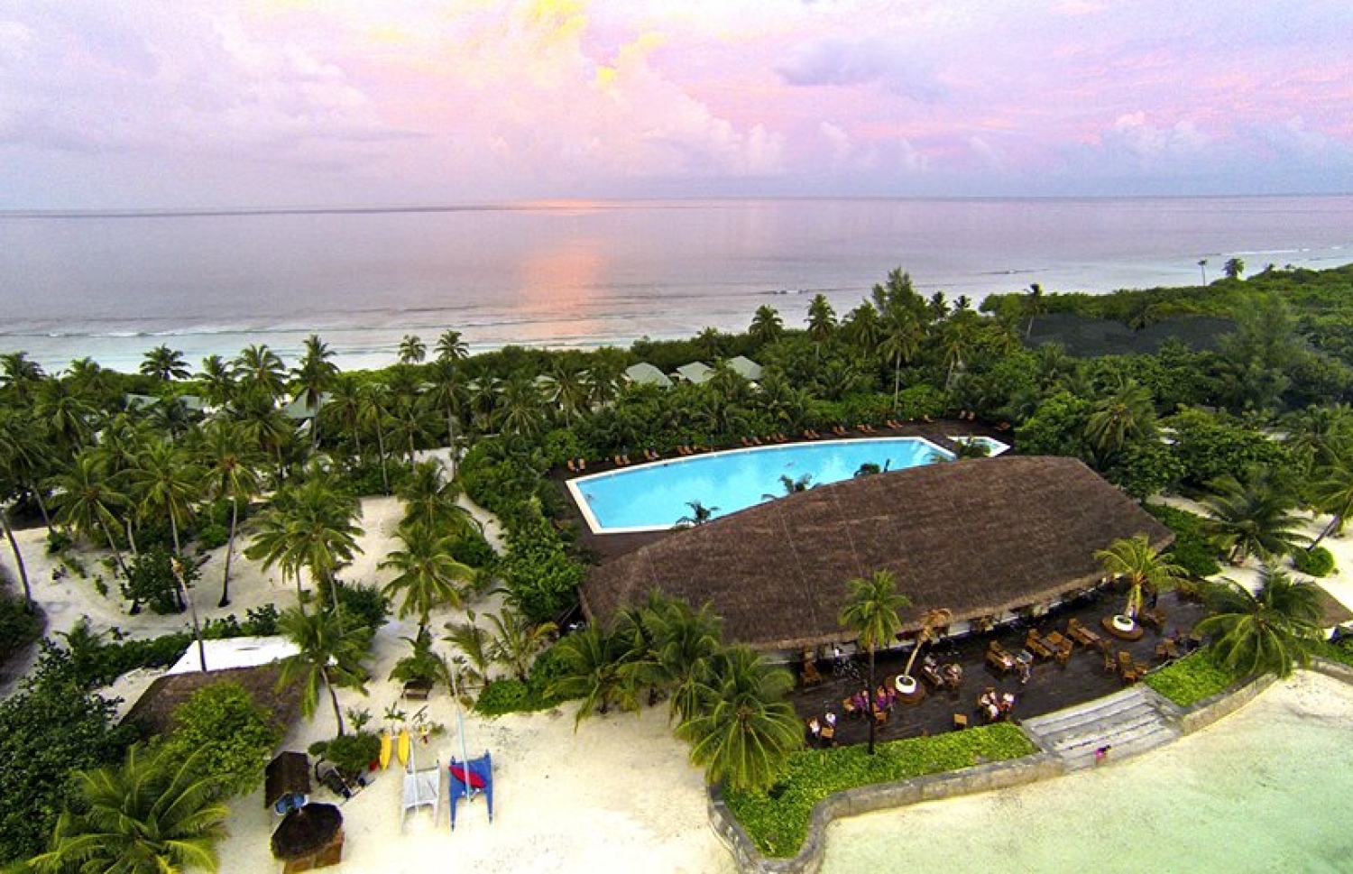 ކެނެރީފް ރިސޯޓު: އެ ރިސޯޓުގައި 140 އެނދު އެބަހުރި-