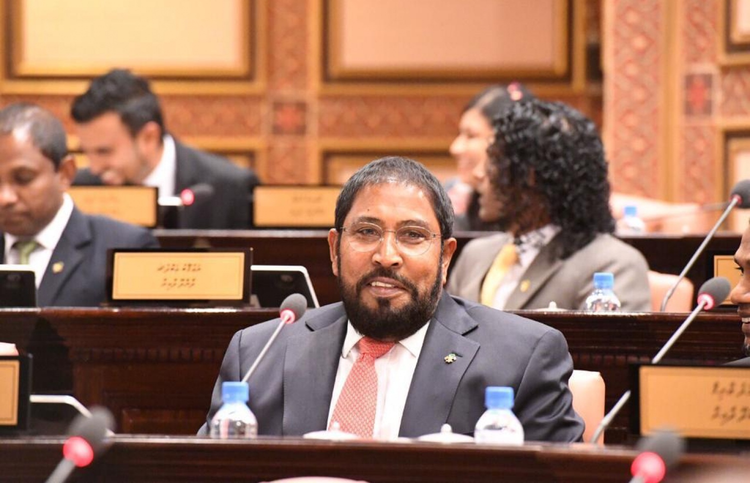 ރައްޔިތުންގެ މަޖިލީހުގެ ޖަލްސާގައި ގާސިމް އިބްރާހިމް. އެމަނިކުފާނު ވަނީ 18 ވަނަ މަޖިލިހުގައި ކުޑަ ދުވަސްކޮޅަކު ރައީސް ކަން ކުރައްވާފައި.-- ފޮޓޯ: މަޖިލިސް