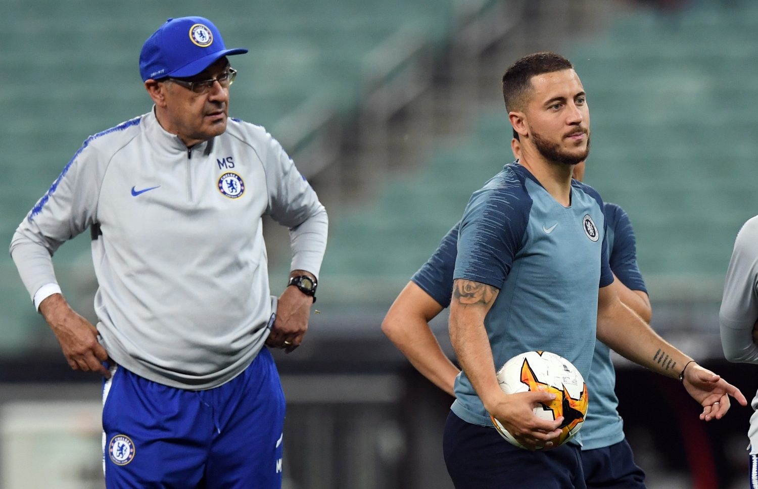 ޗެލްސީގެ އެންމެ ފަހުގެ ފަރިތަކުރުންތަކުގެ ތެރެއިން ހަޒާޑް (ކ) އާއި ސާރީ. -- ފޮޓޯ: އޭއެފްޕީ