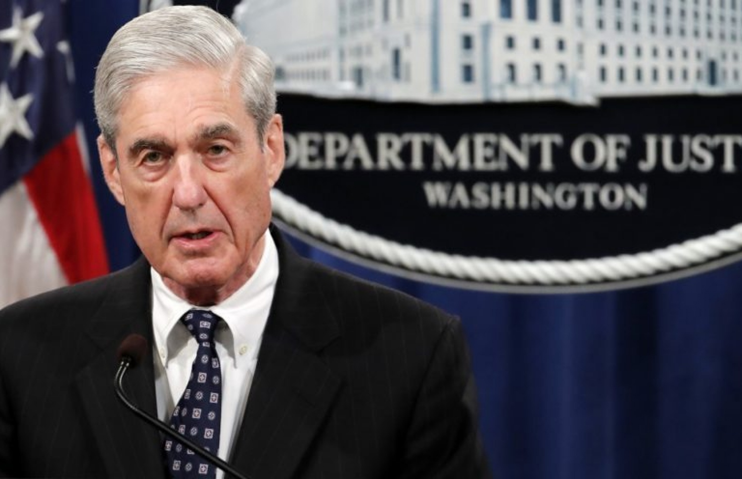 ރޮބަޓް މުލާ: ގިނަ ބައެއްގެ އިހުތިރާމް ލިބިވަޑައިގެންފައިވާ ބޭފުޅެއް