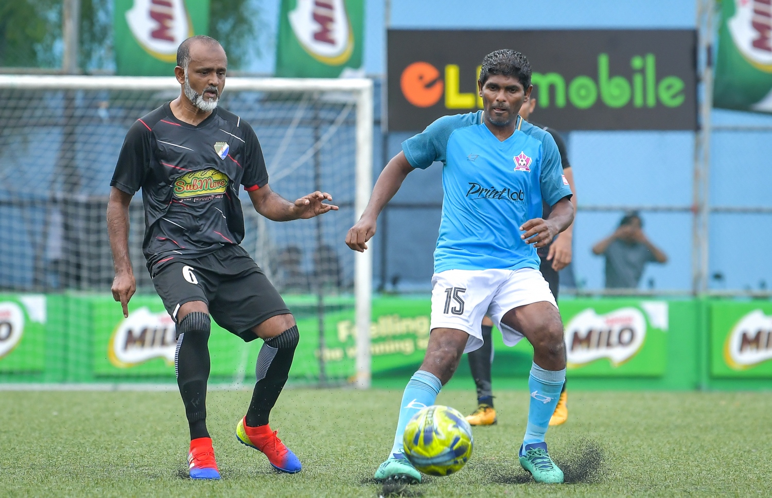 ސިފައިންގެ ހަމްދާން (ވ) ކައިރިން އޭދަފުށީގެ މަޖިއްޓޭ ބޯޅަ ފޯނުވާލަނީ. -- ފޮޓޯ: ނިޝާން އަލީ/ މިހާރު