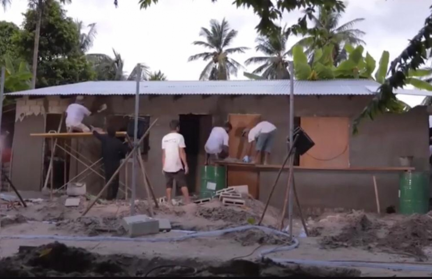 އޭޑީކޭއިން އާރަސްތުގެ މަރާމާތުކޮށްދެނީ