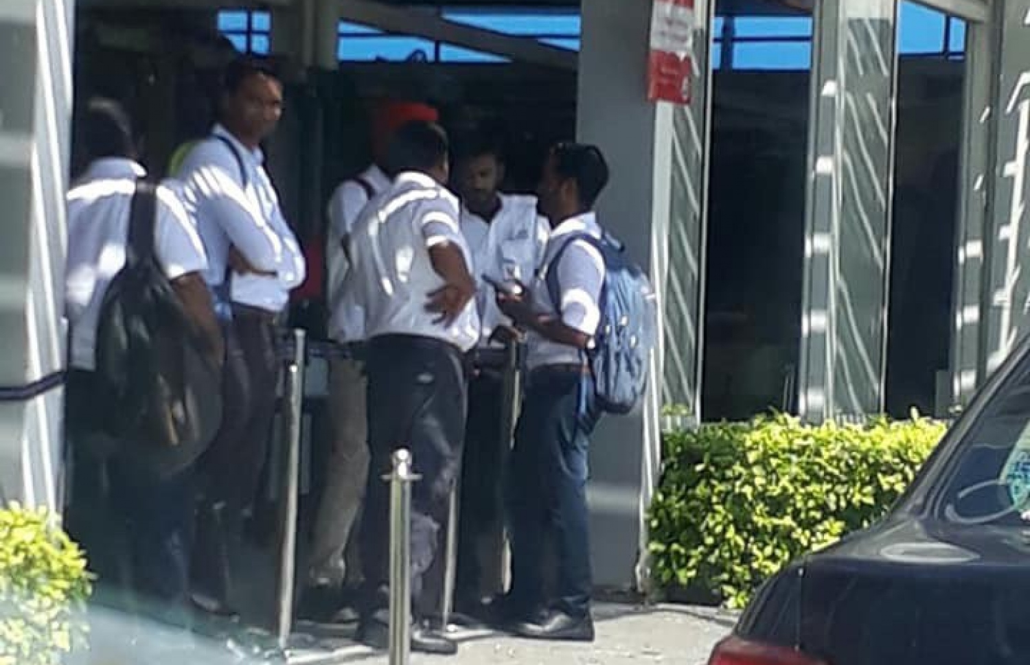 ޖީއެމްއާރުގެ ބަޔަކު އެއާޕޯޓުގައި ހަރަކާތްތެރިވާ މަންޒަރު ފެންނަ ފޮޓޯ.---ފޮޓޯ: ސޯޝަލް މީޑިއާ