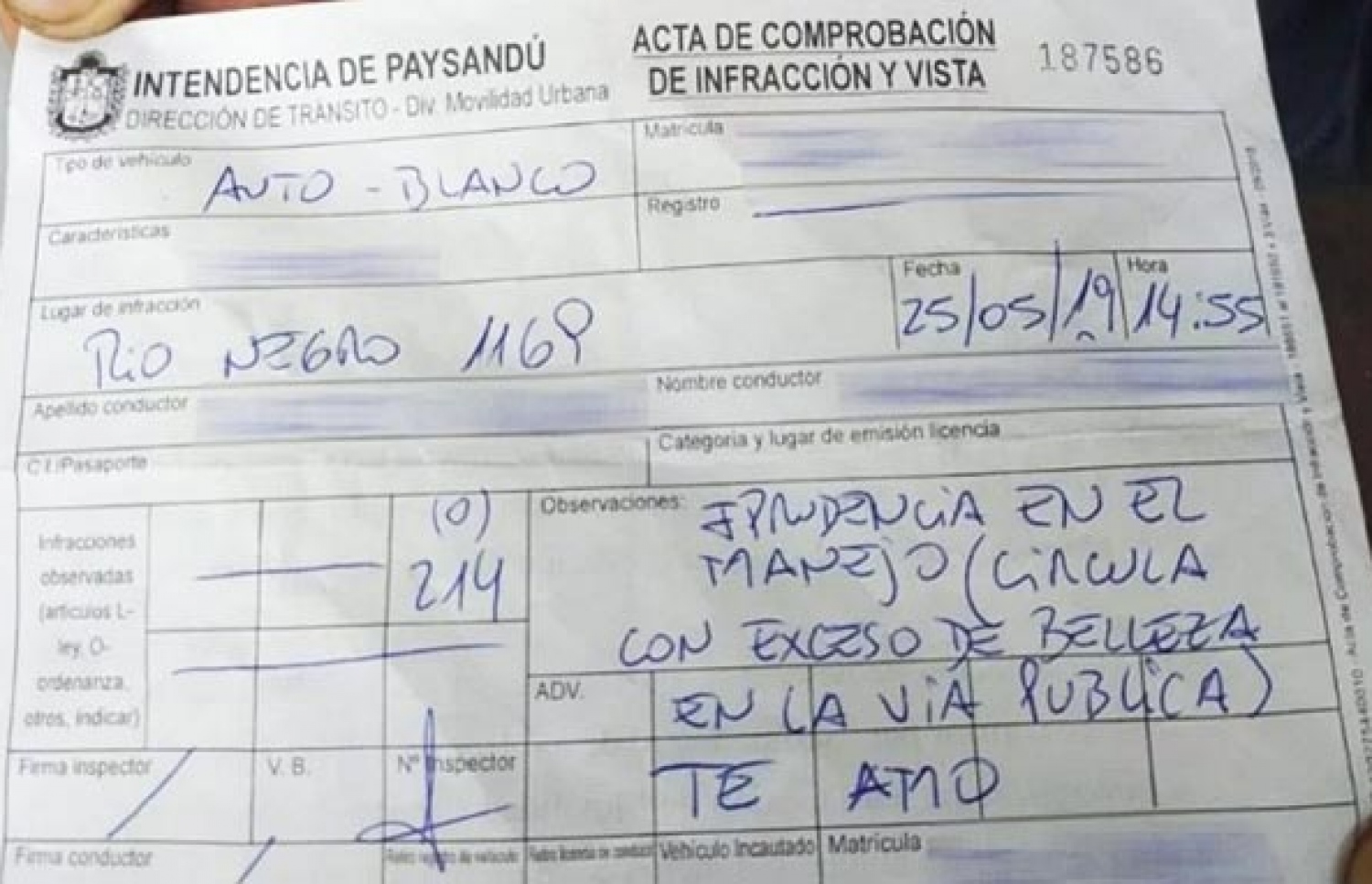 އަންހެން މީހާ އަށް ފުލުސް މީހާ ދިން ޗިޓް.