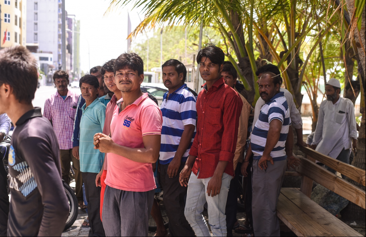 ރާއްޖޭގައި ވަޒީފާ އަދާކުރާ ބިދޭސީންތަކެއް: ބައެއް މީހުން ރާއްޖެ އެތެރެވެފައި ލިއެކިއުންތައް ނައްތާލާ