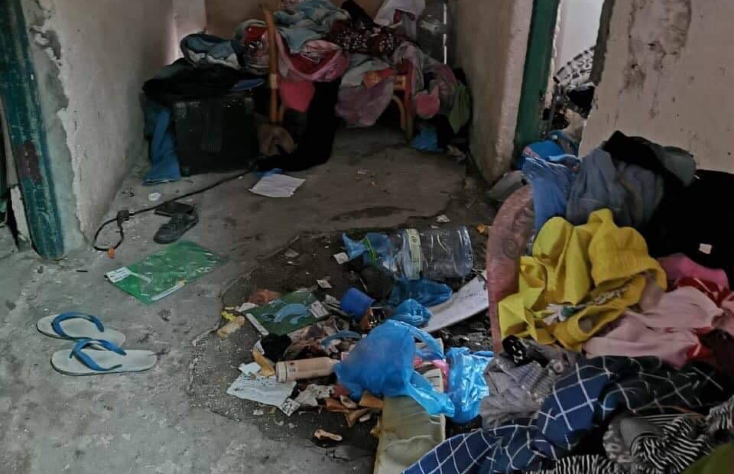 ދައުލަތަށް ނެގި ކުޑަކުދިން ދިރިއުޅުނު ގެ: ކުދިންތައް ނެގި އެއް ސަބަބަކީ ގޭގެ ސާފުތާހިރުކަން ކުޑަވުން