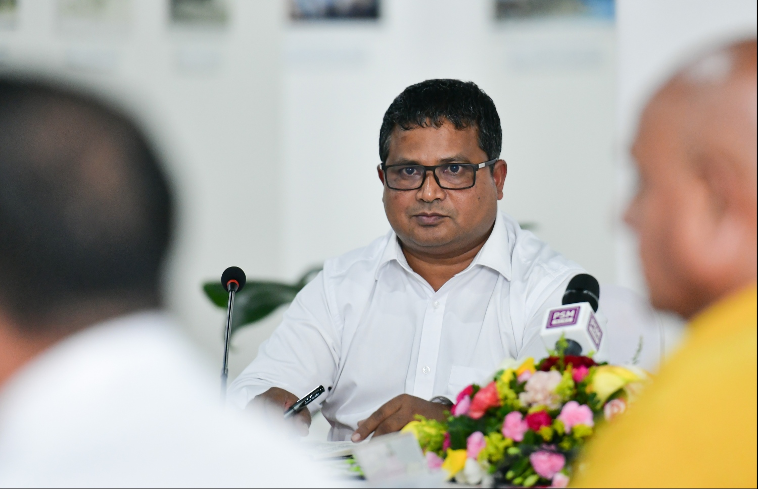 އެންވަޔަރަމެންޓް މިނިސްޓަރު ޑރ. ހުސައިން ރަޝީދު: ތިމާވެށި ހިމާޔަތުގައި ގިނަ މަސައްކަތްތަކެއް ކުރައްވާ ކަމަށް ވިދާޅުވި-- ފޮޓޯ: ހުސައިން ވަހީދު/މިހާރު