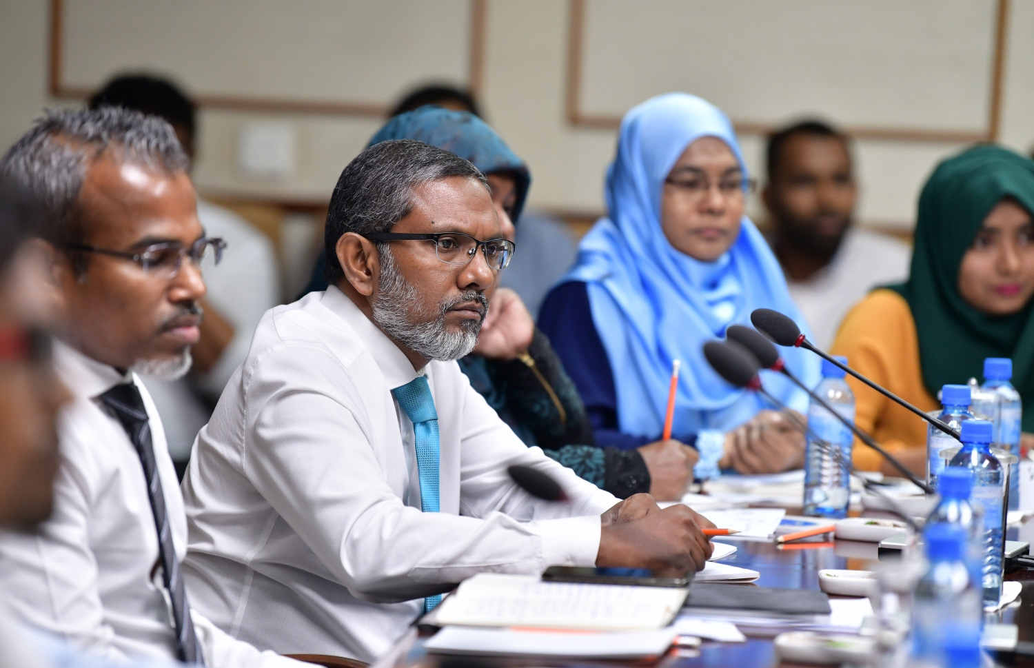 ޖޭއެސްސީގެ މެމްބަރު މުހައްމަދު އީސާފުޅު މިރޭގެ ބައްދަލުވުމުގައި. --- ފޮޓޯ: ނިޝާން އަލީ/ މިހާރު