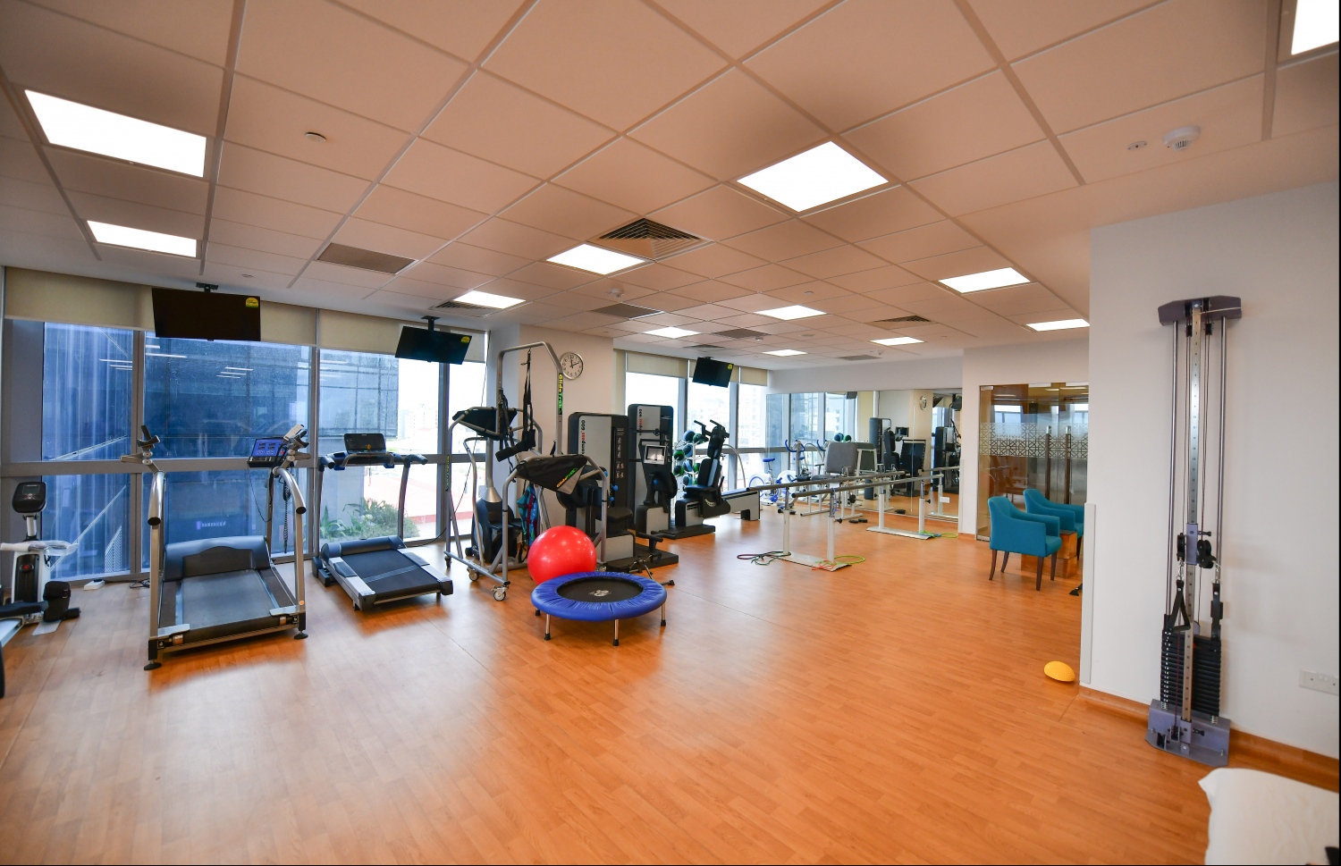 ދަރުމަވަންތަ ހޮސްޕިޓަލުގެ ފިޒިއޮތަރަޕީ ޖިމް. --ފޮޓޯ: ހުސެއިން ވަހީދު/މިހާރު