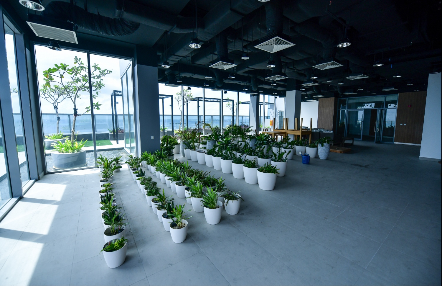 ދަރުމަވަންތަ ހޮސްޕިޓަލް މަތީގައި ހުންނަ ގާޑެންއެއް.---ފޮޓޯ: ހުސައިން ވަހީދު/މިހާރު