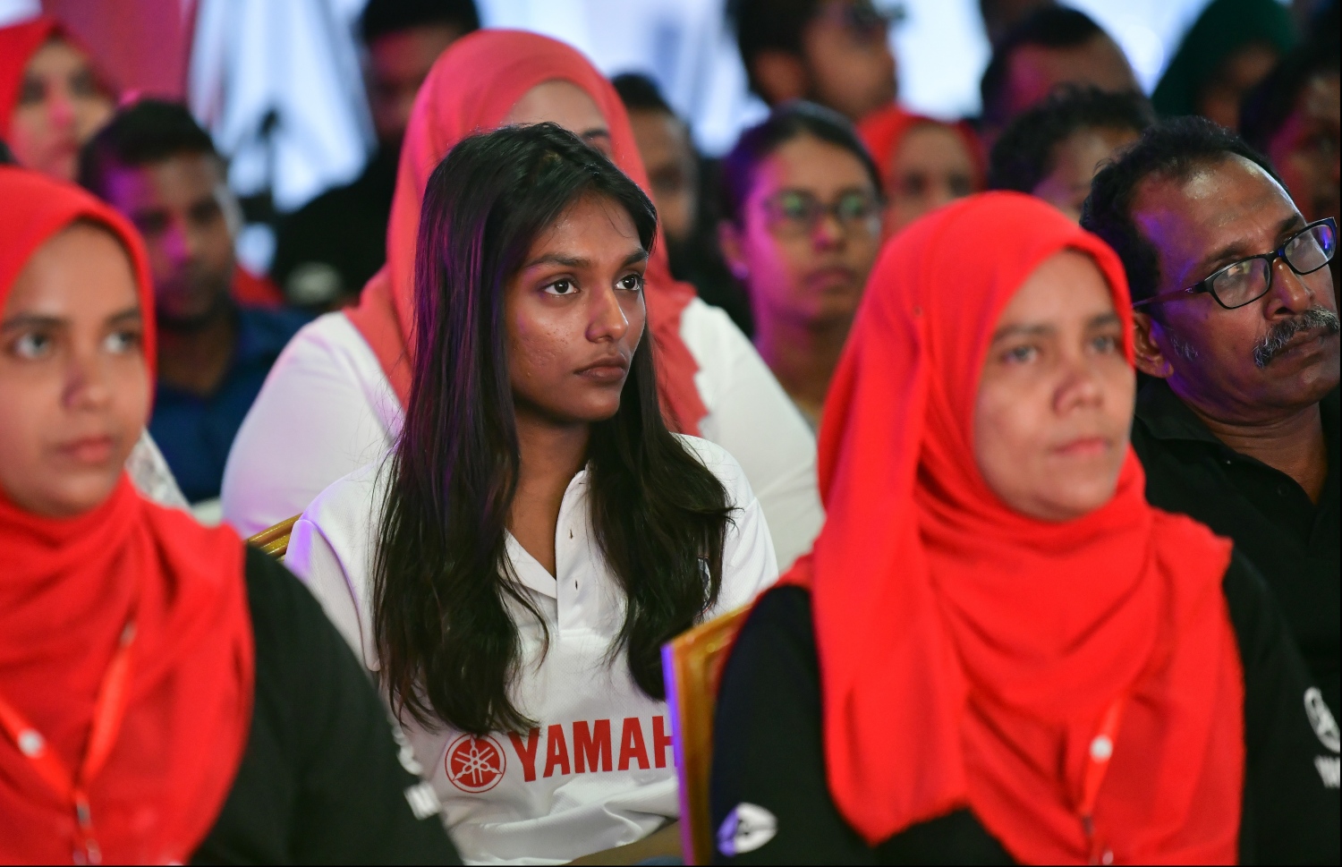 ދުނިޔޭގެ ލޭ ހަދިޔާކުރުމުގެ ދުވަހާ ގުޅުވައިގެން މިއަދު ބޭއްވި ރަސްމިއްޔާތުގައި ބައިވެރިވި ބައެއް މީހުން.---ފޮޓޯ: ހުސައިން ވަހީދު/މިހާރު