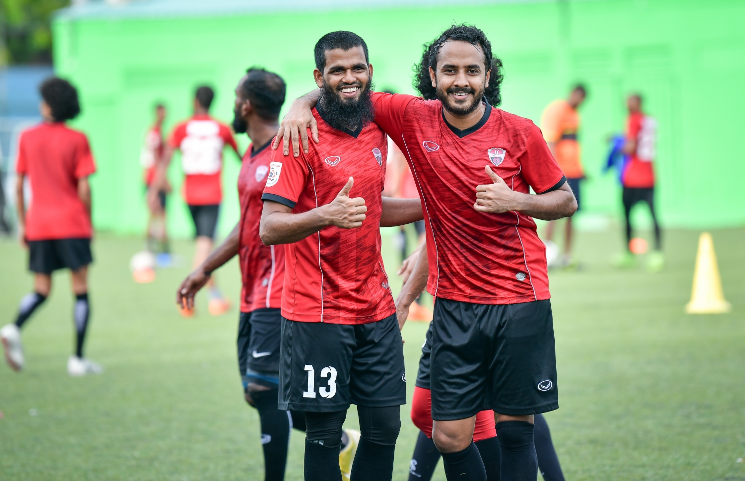 ޓީސީގެ ފަރިތަކުރުންތަކުގެ ތެރެއިން އީސަ (ކ) އާއި އަކޫ. -- ފޮޓޯ: ނިޝާން އަލީ/ މިހާރު