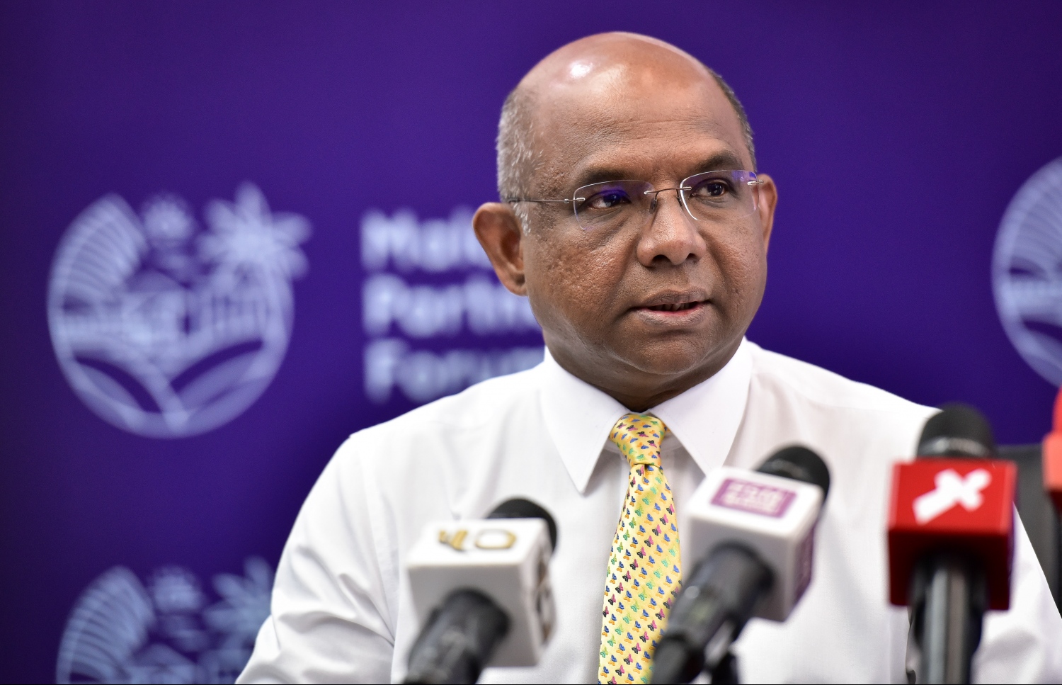 ފޮރިން މިނިސްޓަރު ޝާހިދު މިއަދު ނޫސްވެރިންނާ ވާހަކަ ދައްކަވަނީ.---ފޮޓޯ: ނިޝާން އަލީ/މިހާރު