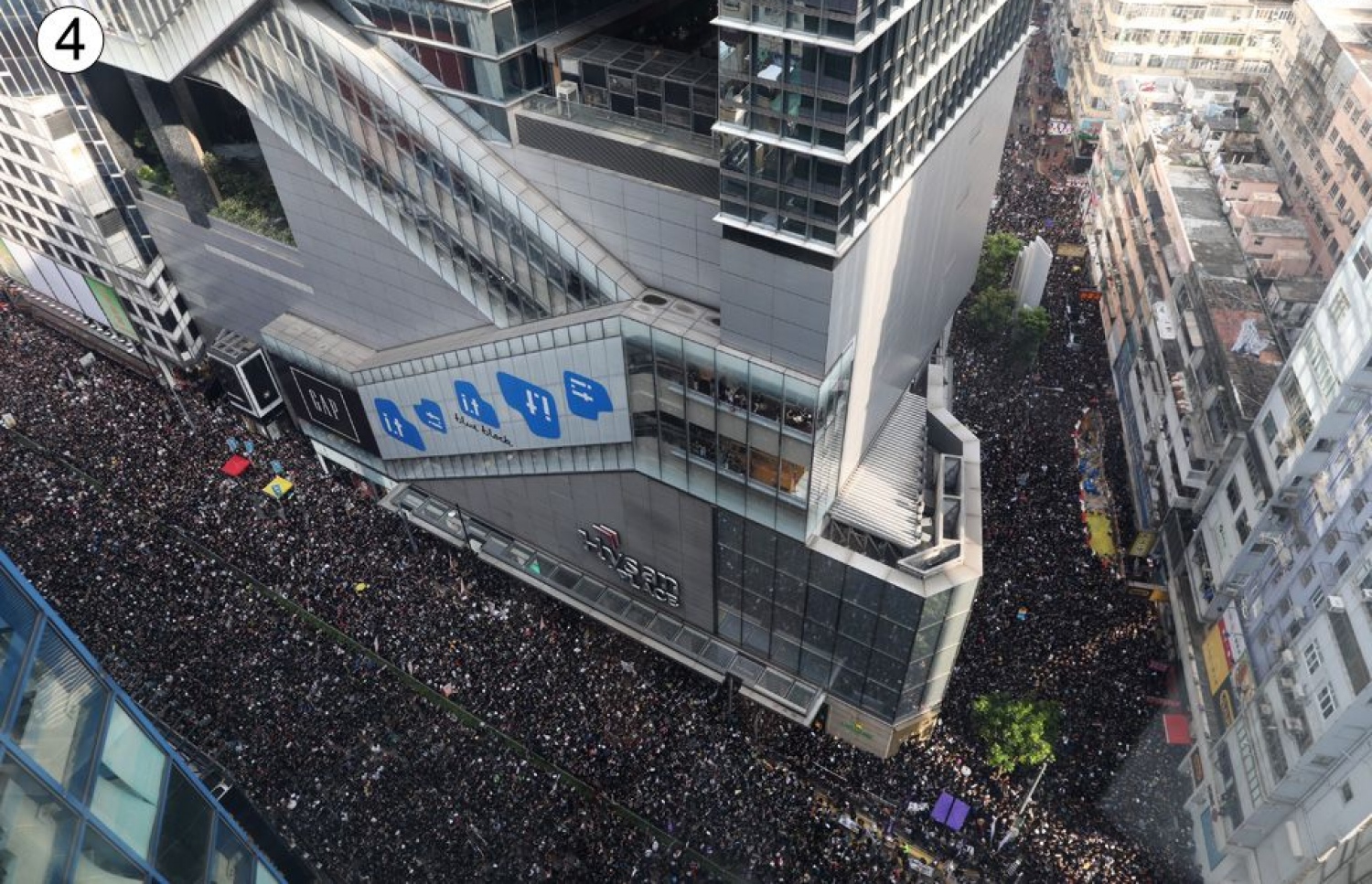 އިއްޔެ ހޮންގް ކޮންގް މުހިންމު ސަަރަހައްދުތަކަށް ދެ މިލިއަނަށް ވުރެ ގިނަ މީހުން އެއްވި ކަމަށްވޭ