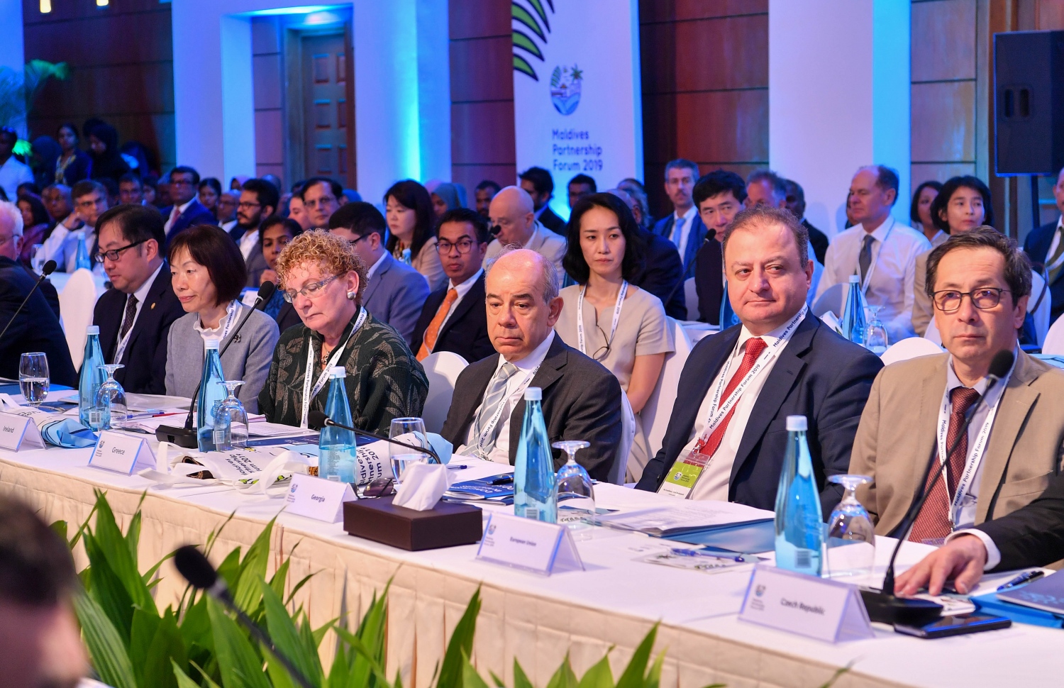 މާލެ: ޖޫން 16، 2019: "މޯލްޑިވްސް ޕާޓްނާޝިޕް ފޯރަމް" ފެށުމަށް ކުރުނބާ މޯލްޑިވްސްގައި ބޭއްވި ރަސްމިއްޔާތެއްގެ ތެރެއިން.-- ފޮޓޯ: ރައީސް އޮފީސް