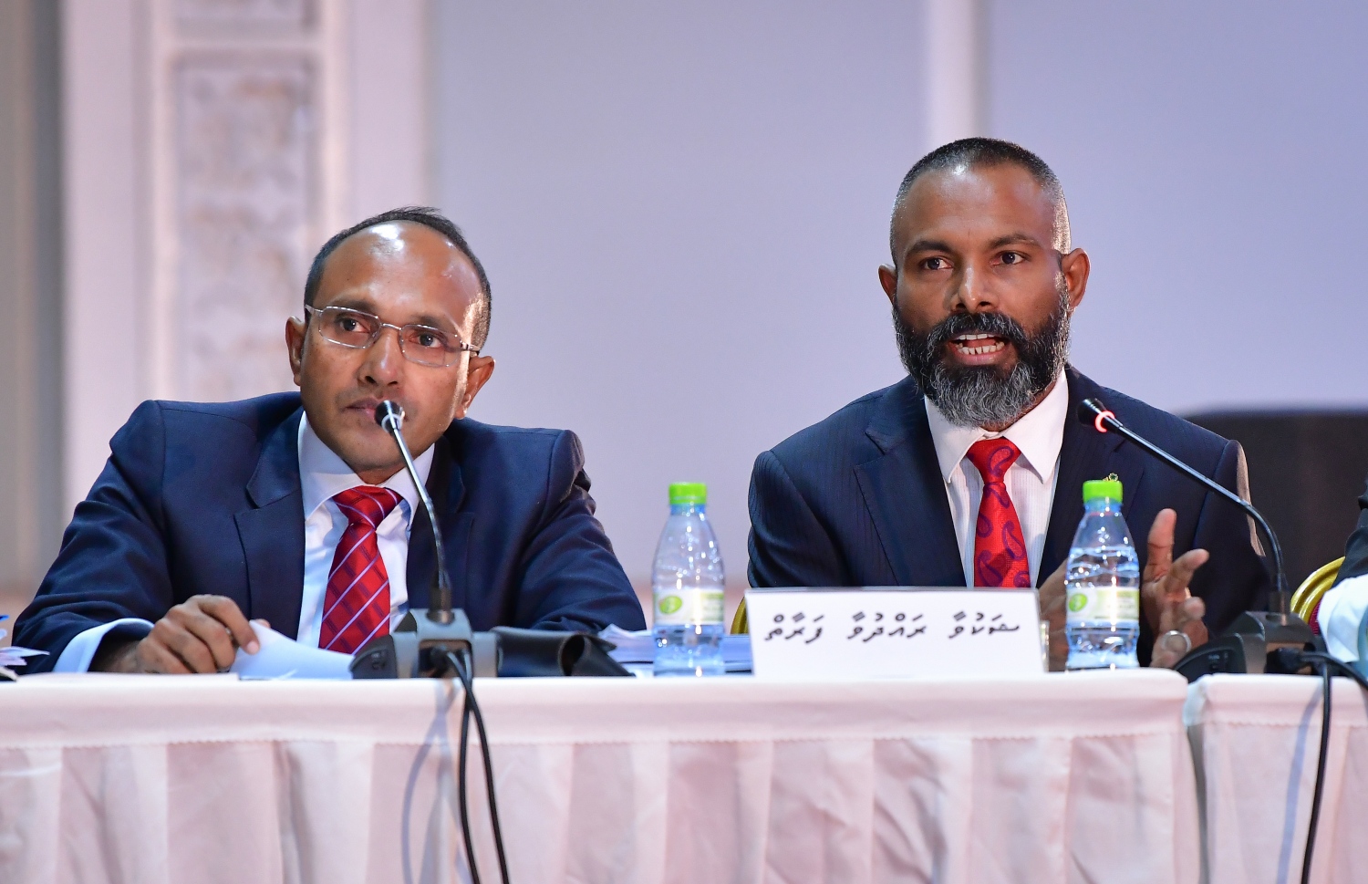 މާލެ- 20 ޖޫން 2019: ސުޕްރީމް ކޯޓުގެ ފަނޑިޔާރު އަބްދުﷲ ދީދީމަައްޗަށް ކުރާ ތުހުމަތުތަކާ ގުޅޭ ގޮތުން ޖުޑިޝަލް ސާވިސް ކޮމިޝަނުން ބަލަމުން އަންނަ މައްސަލައިގެ ފުރަތަމަ އަޑުއެހުމުގެ ތެރެއިން ފަނޑިޔާރު އަބްދުﷲ ދީދީ އެމަނިކުފާނުގެ ދިފާއުގައި ވާހަކަފުޅު ދައްކަވަނީ--. ފޮޓޯ: ނިޝާން އަލީ/މިހާރު