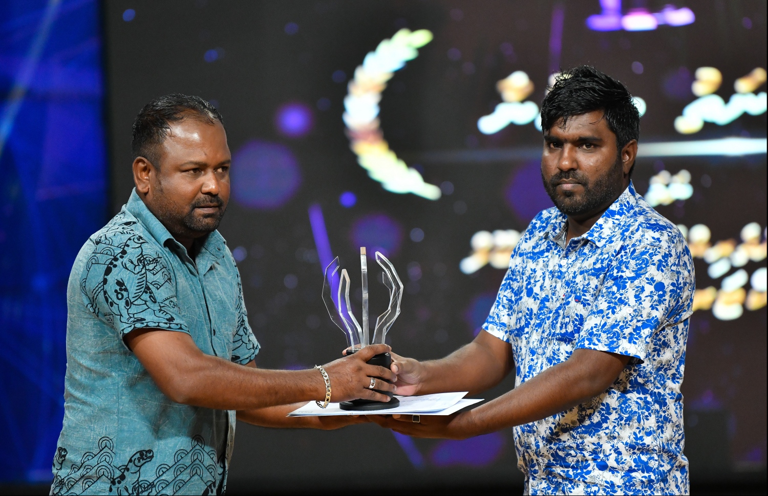 މާލެ: ޖޫން 21، 2019- ޕީއެސްއެމް އޮފީސްތަކުގެ ޓެލެޑްރާމާ މުބާރާތުގެ އެވޯޑު ދިނުމުގެ ހަފުލާގެ ތެރެއިން.---ފޮޓޯ: ހުސައިން ވަހީދު/މިހާރު