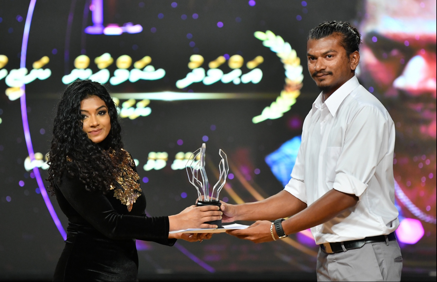 މާލެ: ޖޫން 21، 2019- ޕީއެސްއެމް އޮފީސްތަކުގެ ޓެލެޑްރާމާ މުބާރާތުގެ އެވޯޑު ދިނުމުގެ ހަފުލާގެ ތެރެއިން.---ފޮޓޯ: ހުސައިން ވަހީދު/މިހާރު