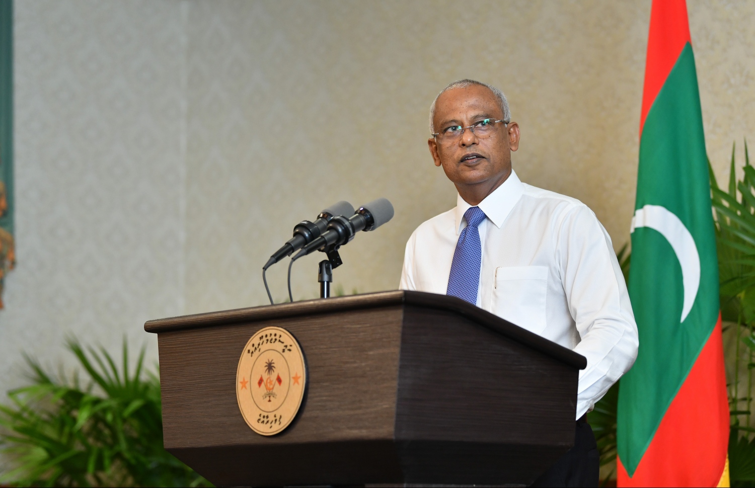 ނޫސްވެރިންގެ ބައްދަލުވުމުގައި ރައީސް ވާހަކަފުޅު ދައްކަވަނީ: ސީރިއާގައި ތިބި ދިވެހިން ރާއްޖެ ގެނެސް މުޖުތަމައަށް އަނބުރާ ނެރޭނީ ހޭލުންތެރިކޮށްފައި ކަމަށް ރައީސް ވިދާޅުވި.