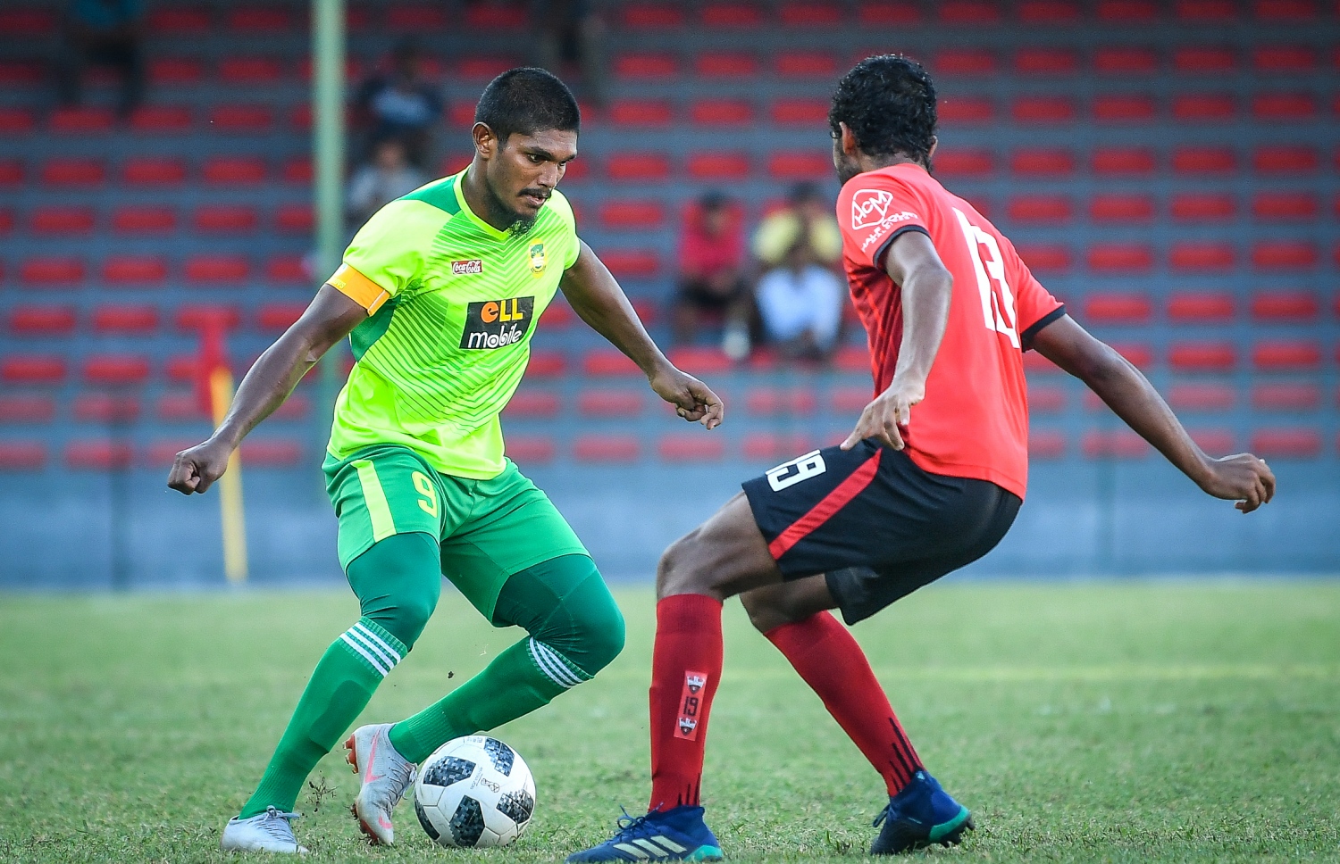 ޓީސީގެ އައިސަމް (ކ) ކައިރިން މާޒިޔާގެ އަސަދުﷲ ބޯޅަ ހިފައިގެންދަނީ.-- ފޮޓޯ: ނިޝާން އަލީ/ މިހާރު