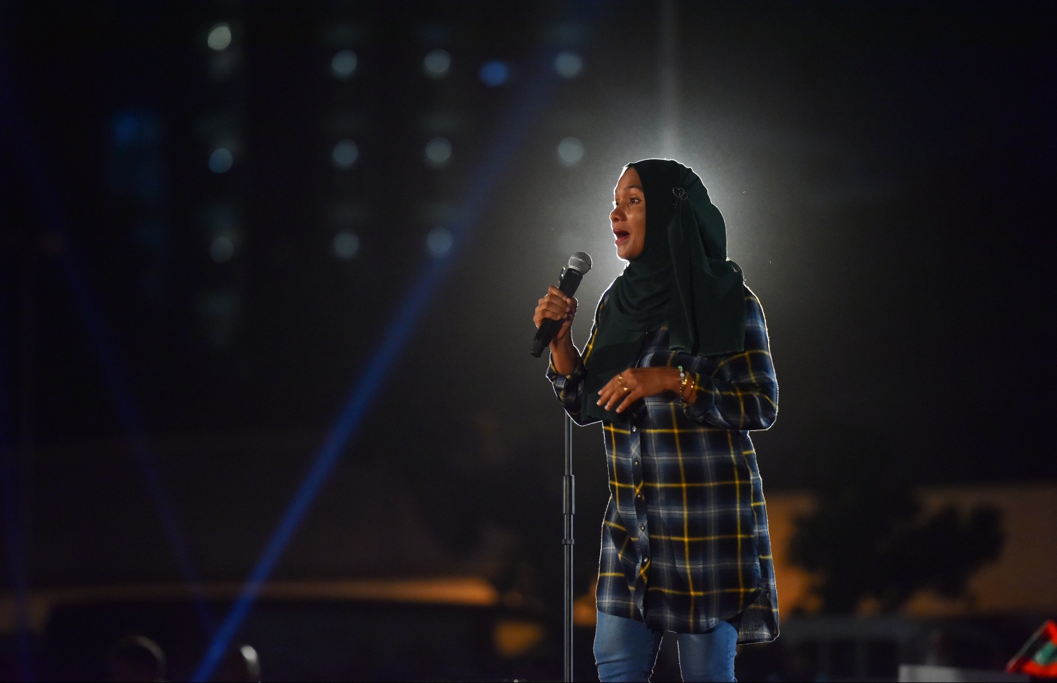 މާލެ: ޖުލައި 5، 2019- ވެރިކަން ގެއްލުނު ފަހުން ސަރުކާރާ ދެކޮޅަށް ޕީޕީއެމް/ޕީއެންސީގެ އިދިކޮޅު ކޯލިޝަނުން އިންތިޒާމުކޮށްގެން ކާނިވާ ސަރަހައްދުގައި ބޭއްވި ފުރަތަމަ ޖަލްސާގެ ތެރެއިން.---ފޮޓޯ: ހުސައިން ވަހީދު/ މިހާރު