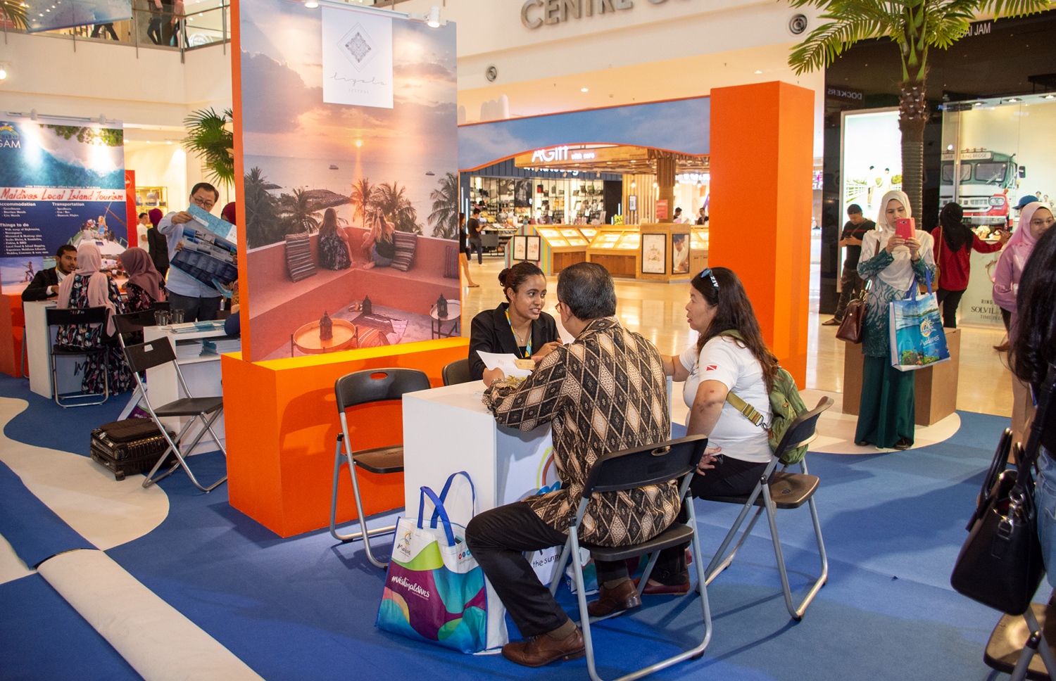 ރާއްޖޭގެ ޓޫރިޒަމާއި ގުޅޭގޮތުން މެލޭޝިއާގެ ފަރާތްތަކަށް މައުލޫމާތު ދެނީ-- ފޮޓޯ: އެމްއެމްޕީއާރުސީ