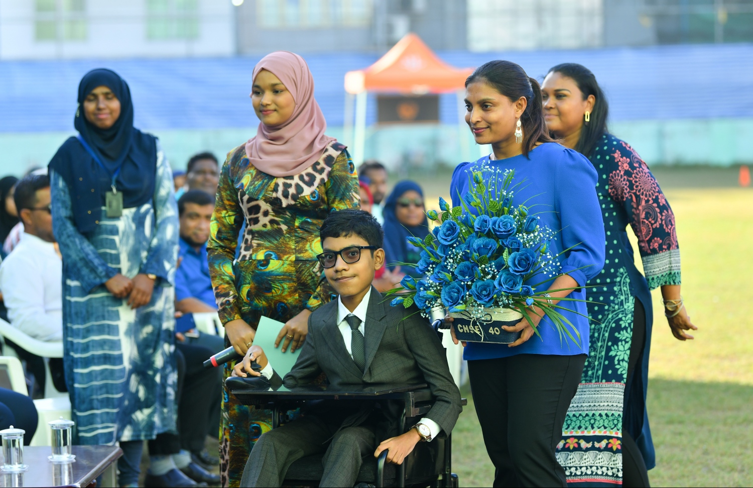 މާލެ: ޖުލައި 8، 2019- ސެންޓަ ފޯ ހަޔަ ސެކަންޑަރީ އެޑިއުކޭޝަން (ސީއެޗްއެސްއީ) އަށް 40 އަހަރު ފުރުން ފާހަގަކުރުމުގެ ގޮތުން ހެންވޭރު ދަނޑުގައި ބޭއްވި ރަސްމިއްޔާތުގެ ތެރެއިން.---ފޮޓޯ: ހުސައިން ވަހީދު/ މިހާރު