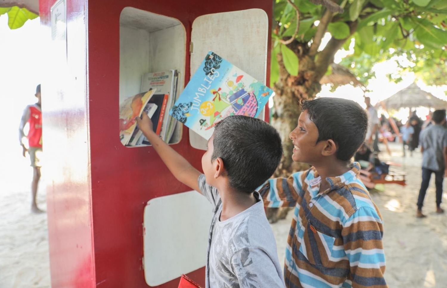 ބީއެމްއެލުން ނެއްލައިދޫގައި ހުޅުވި ކޮމިއުނިޓީ ޕާކުގައި ކުޑަކުދިންނަށް ހާއްސަ އޭރިއާ އެއްވެސް ހުރޭ-- ފޮޓޯ:ބީއެމްއެލް