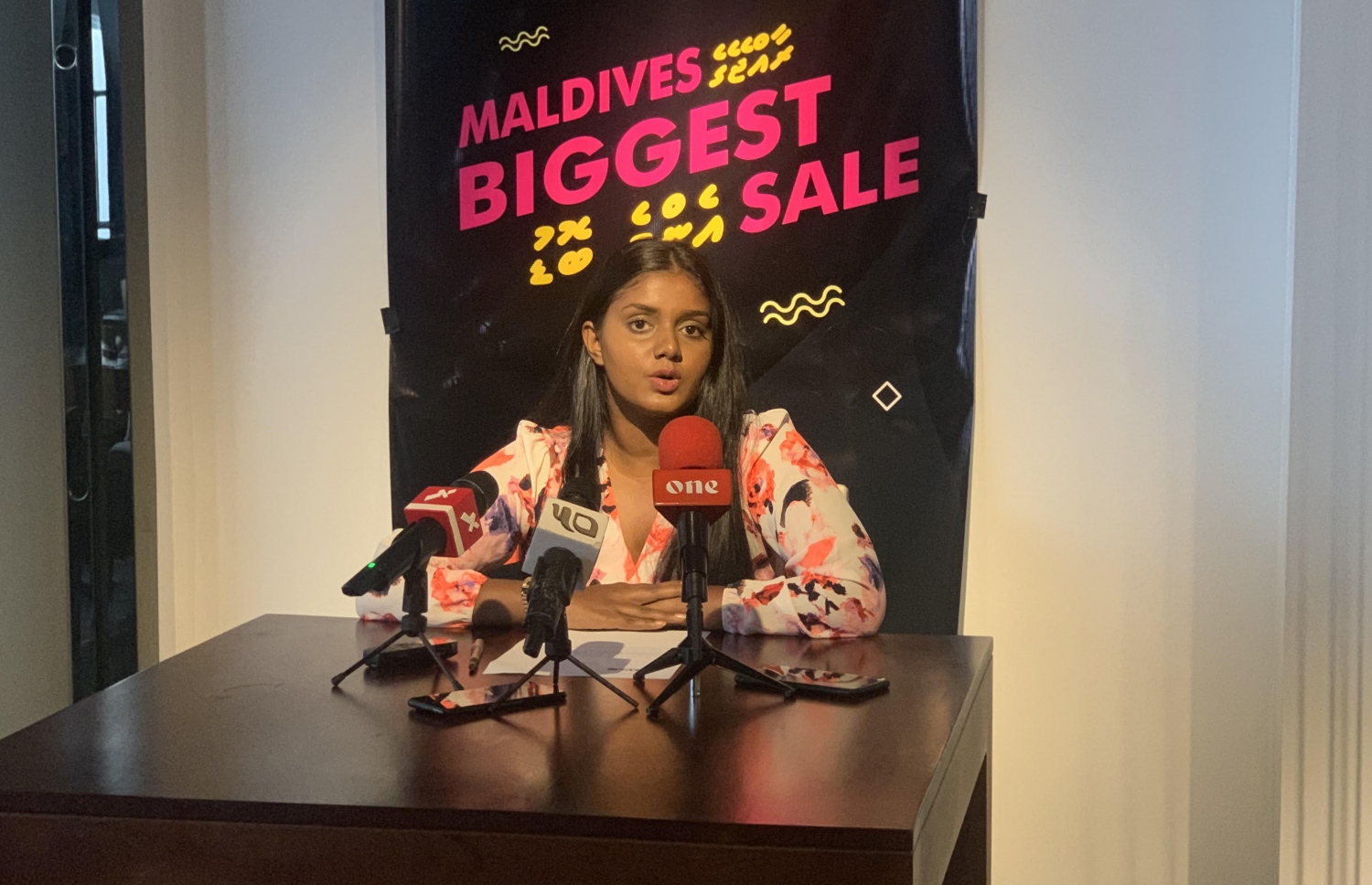 ލިކަމެކްގެ މާކެޓިން މެނޭޖަރު ސާޔާ ނޫސްވެރިންނަށް މައުލޫމާތު ދެނީ-- ފޮޓޯ: މިހާރު