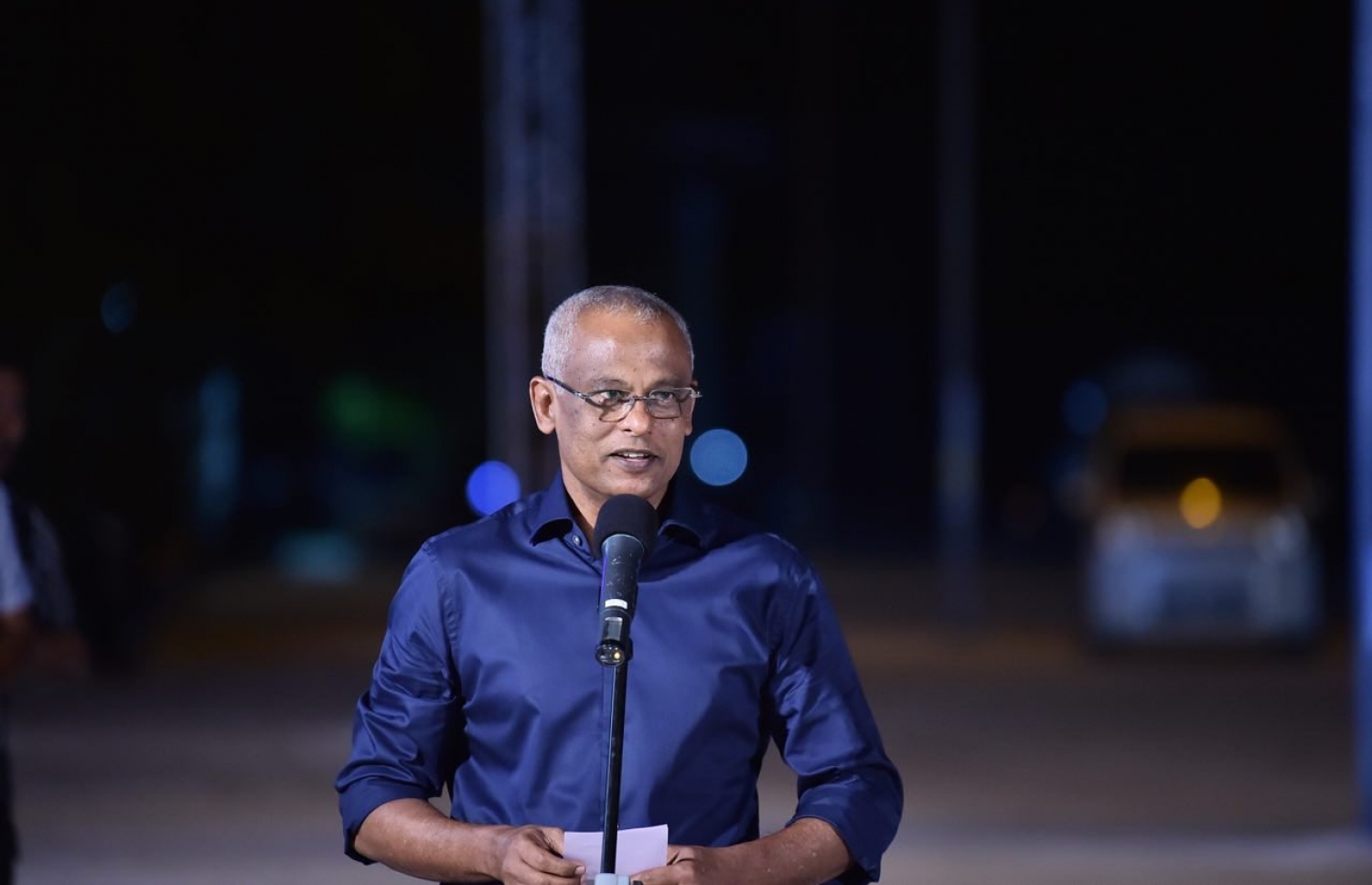 ތިނަދޫގައި މިރޭ ބޭއްވި ޖަޒީރާ ހޮޅުއަށީގައި ރައީސް އިބްރާހިމް މުހައްމަދު ސޯލިހު ވާހަކަފުޅުދައްކަވަނީ-- ފޮޓޯ: ރައީސް އޮފީސް