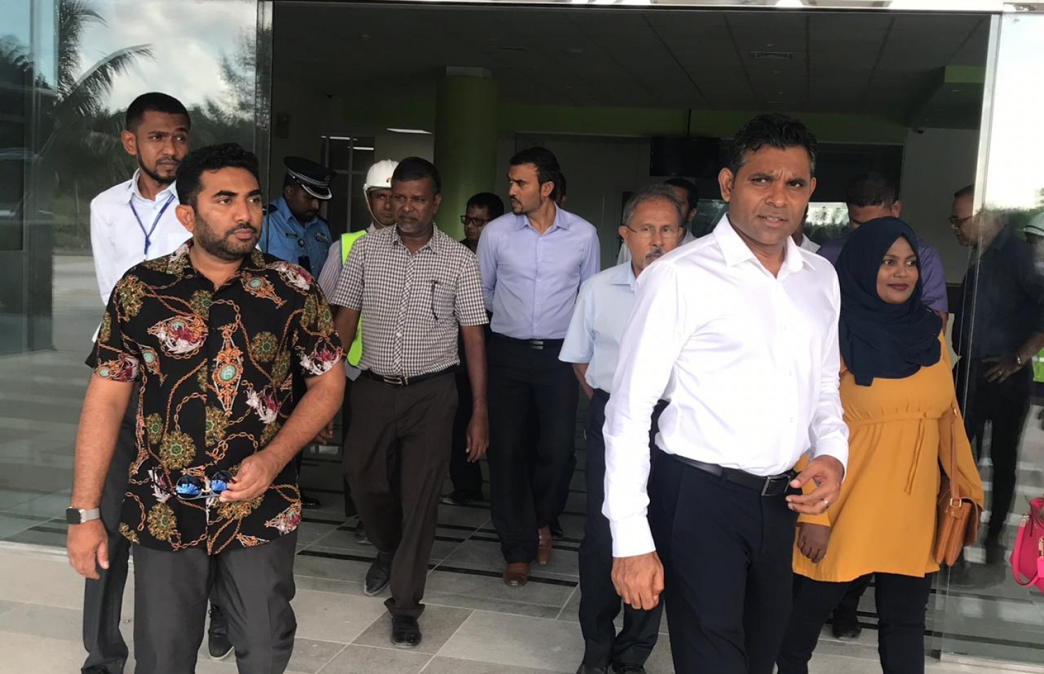 ސ. ހިތަދޫ: ޖުލައި 13، 2019- އައްޑޫ އިކުއެޓޯރިއަލް ކޮންވެންޝަން ސެންޓަރުގައި ގާއިމްކުރަމުން އަންނަ އައްޑޫ އާ ހޮސްޕިޓަލްގެ މަސައްކަތް ކުރިއަށް ގެންދާ ގޮތް ނައިބު ރައީސް ފައިސަލް މިއަދު ބައްލަވަނީ.