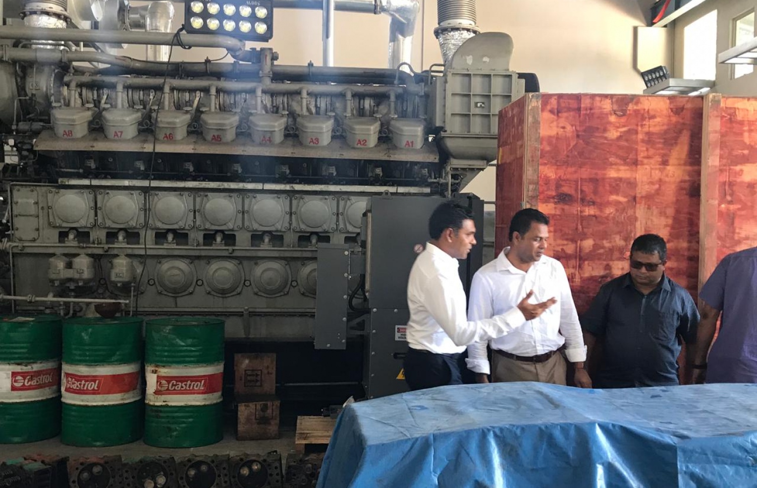 ސ. ހިތަދޫ: ޖުލައި 13، 2019- ނައިބު ރައީސް ފައިސަލް ނަސީމް އައްޑޫގެ ޕަވާ ހައުސް އަށް ވަޑައިގެން، ފެނަކަ ކޯޕަރޭޝަންގެ އެމްޑީ ސައީދާ އެކު، އައްޑޫގެ ޕަވާ ހައުސްގެ ހާލަތު ބައްލަވަނީ.