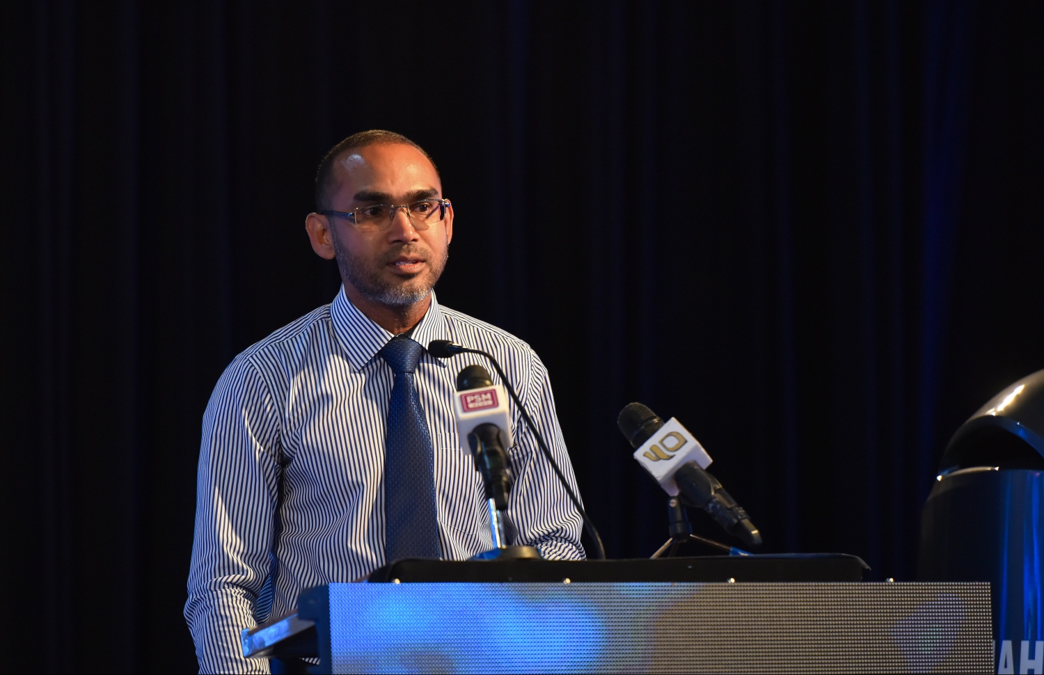 އެލިއާގެ ޖެނެރަލް މެނޭޖަރު އަހުމަދު ސައީދު މައުލޫމާތު ދެއްވަނީ-- ފޮޓޯ:ހުސައިން ވަހީދު/ މިހާރު