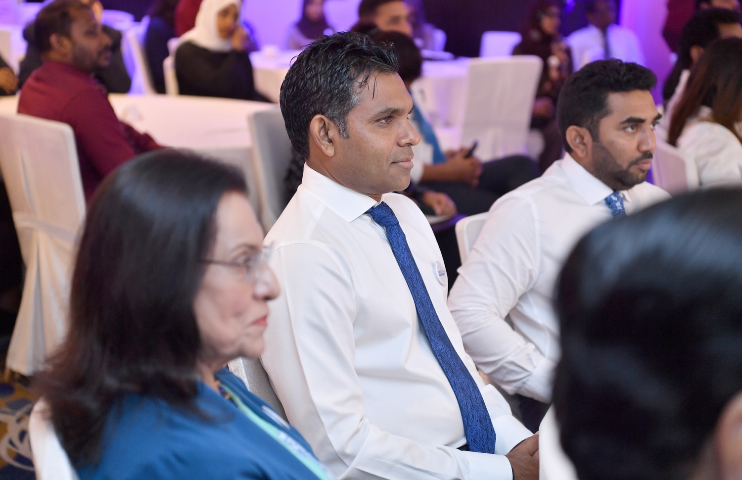 މާލެ: ޖުލައި 16، 2019: "ބްރީތްލައިފް ކެމްޕޭން" އިފްތިތާހު ކުރުމަށް ހޮޓެލް ޖެންގައި ބޭއްވި ރަސްމިއްޔާތެއްގައި ނައިބު ރައީސް ފައިސަލް ނަސީމް(މ)، އޭޝިއާގެ ރީޖަނަލް ޑިރެކްޓަރ ޑޮކްޓަރ ޕޫނަމް ކެތްރަޕާލް ސިންގް(ވ)، ހެލްތު މިނިސްޓަރު އަބްދުﷲ އަމީން(ކ)،  ބައިވެރިވެ ވަޑައިގަންނަވަނީ.-- ފޮޓޯ: ރައީސް އޮފީސް