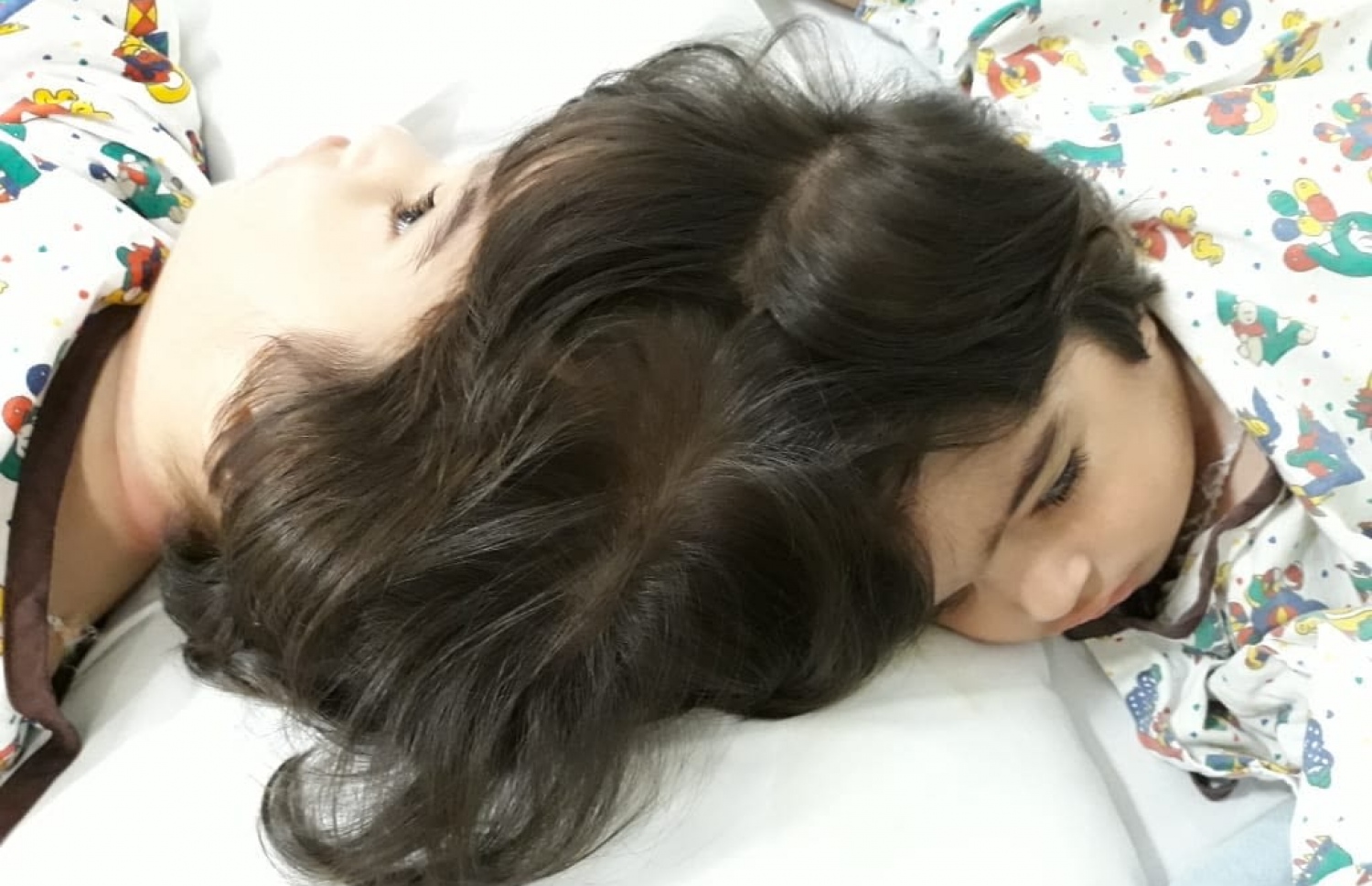 ބޮލުން ގުޅިފައިވާ ދެބެއިން ކަމަށްވާ ސަފާ އާއި މަރުވާ.