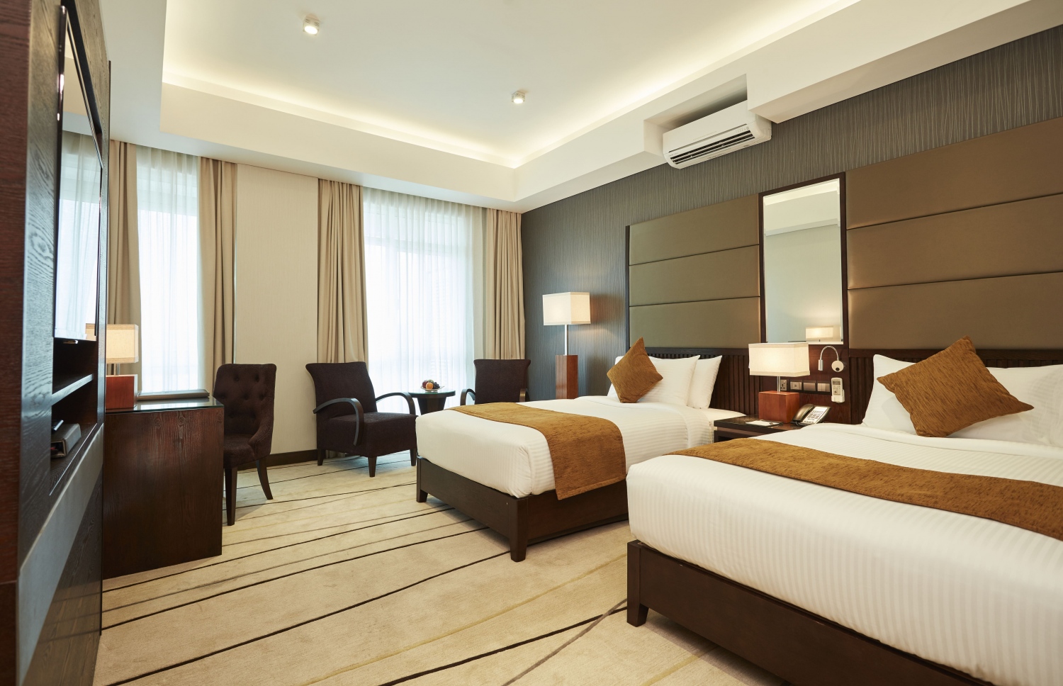 މެންޑަރީނާގެ ޑީލަކްސް ކޮޓަރިއެއް: މި ހޮޓަލުގައި ތިން ވައްތަރެއްގެ ކޮޓަރި ހުރޭ-- ފޮޓޯ: މެންޑަރީނާ ކޮލަމްބޯ