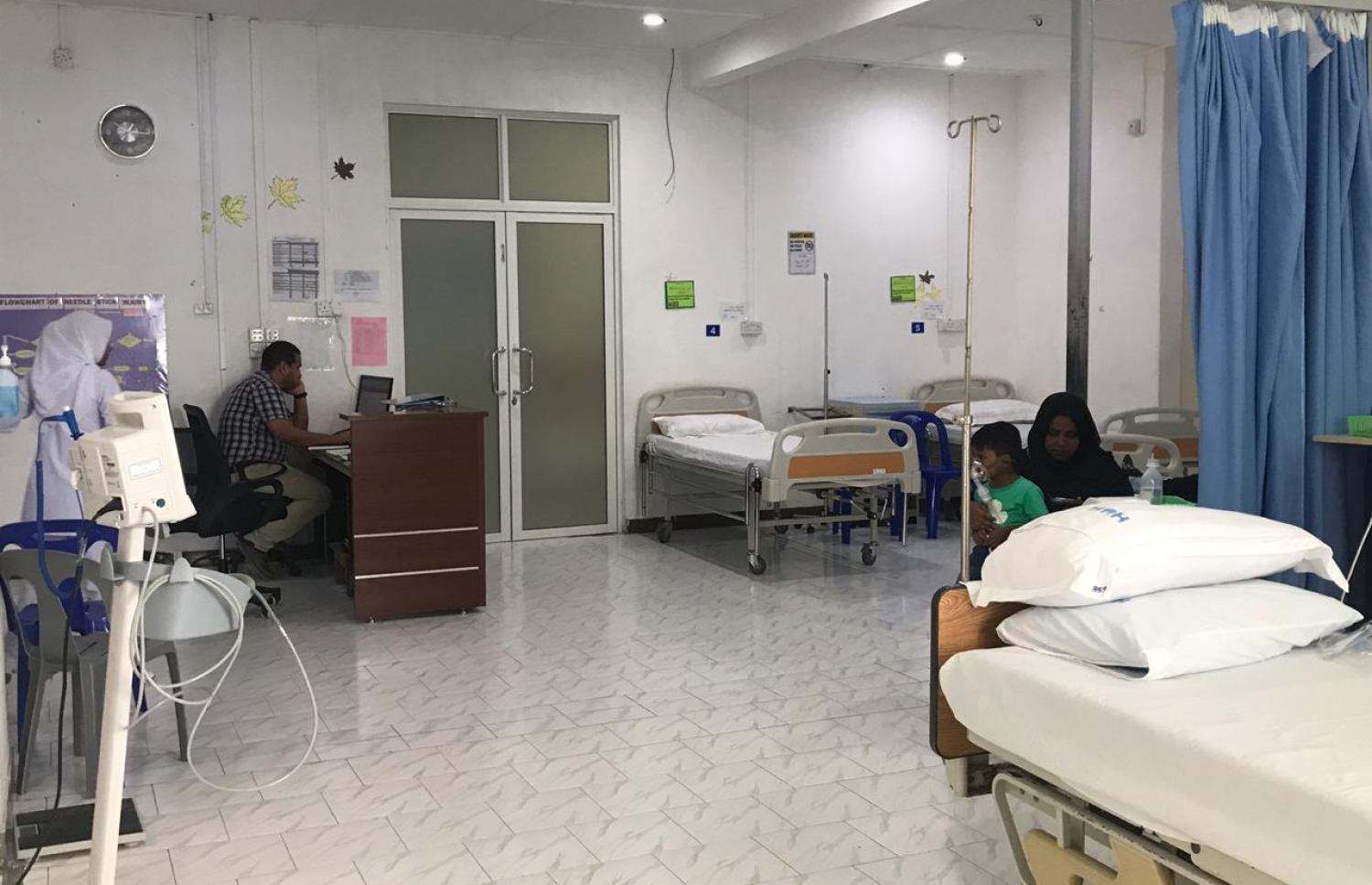 ހިތަދޫ ހޮސްޕިޓަލްގެ ވޯޑެއް: ވޯޑުތައް މިހާރު ވަނީ އޭސީ ކޮށްފައި.---ފޮޓޯ: މިހާރު