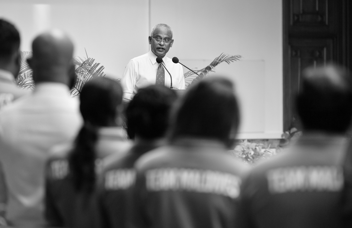 ރައީސް ސޯލިހު ދިވެހި އެތުލީޓުންނާ މުހާތަބުކުރައްވައި ވާހަކަފުޅުދައްކަވަނީ. -ފޮޓޯ: ރައީސް އޮފީސް