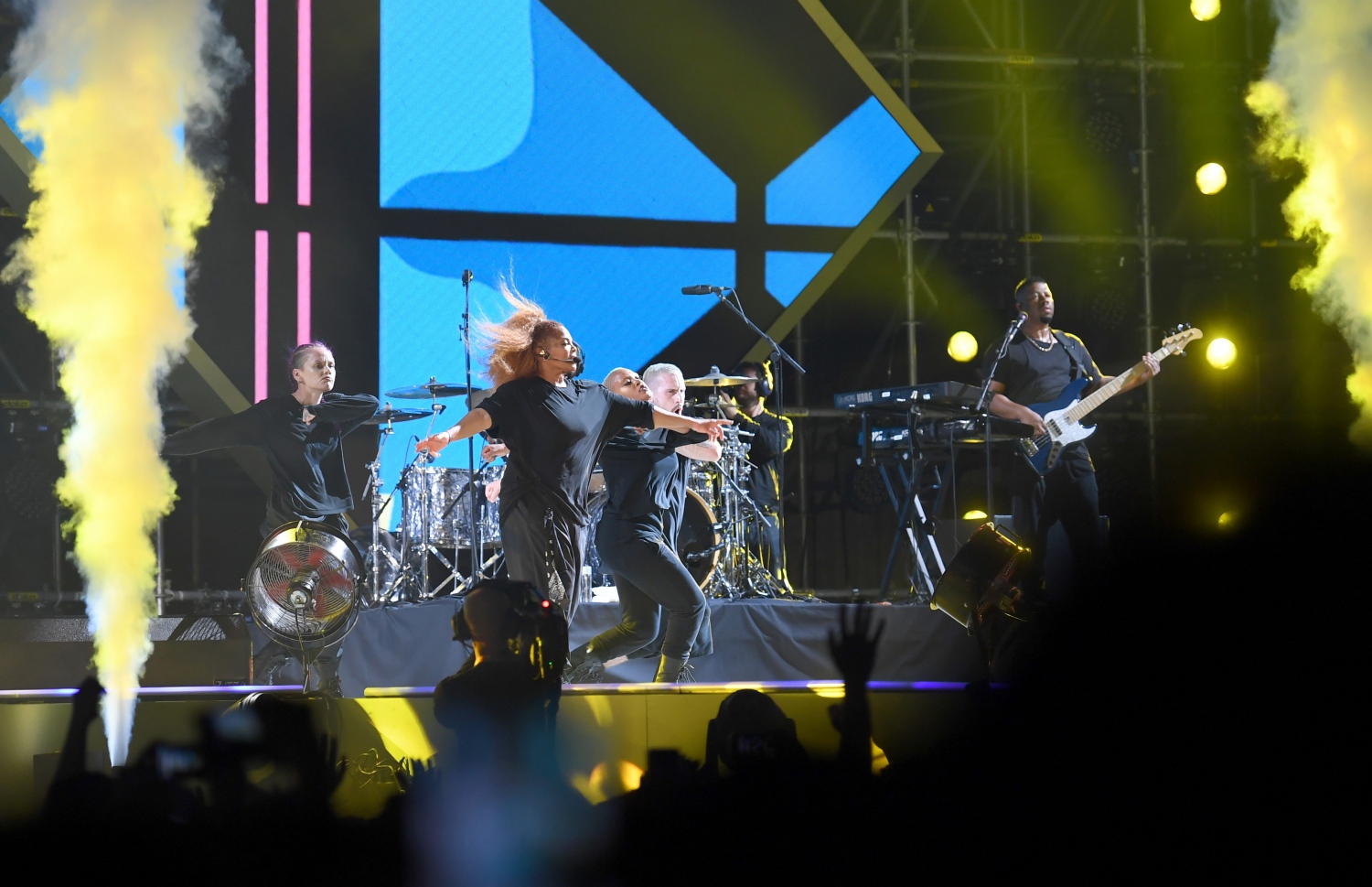 ޖިއްދާ: ޖުލައި 18، 2019: ޖިއްދާ ވޯލްޑް މިއުޒިކް ފެސްޓިވަލްގައި އެމެރިކާގެ ލަވަކިޔުންތެރިޔާ ޖެނެޓް ޖެކްސަން ޕާފޯމް ކުރަނީ. --ފޮޓޯ:އޭއެފްޕީ