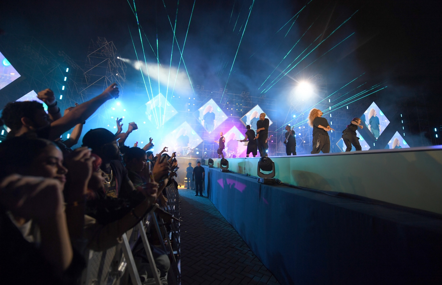 ޖިއްދާ: ޖުލައި 18، 2019: ޖިއްދާ ވޯލްޑް މިއުޒިކް ފެސްޓިވަލްގައި އެމެރިކާގެ ލަވަކިޔުންތެރިޔާ ޖެނެޓް ޖެކްސަން ޕާފޯމް ކުރަނީ. --ފޮޓޯ:އޭއެފްޕީ