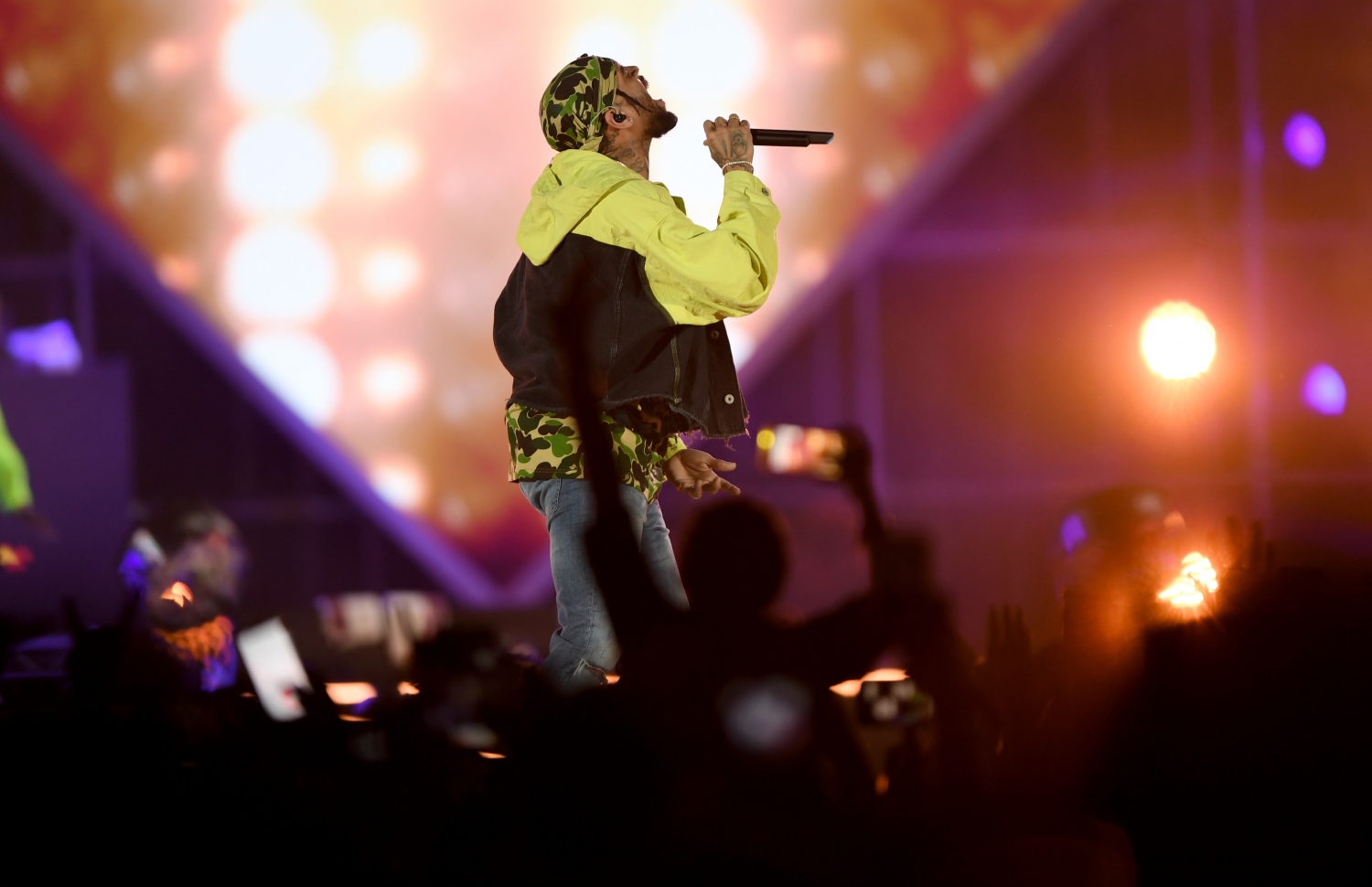 ޖިއްދާ: ޖުލައި 18، 2019: ޖިއްދާ ވޯލްޑް މިއުޒިކް ފެސްޓިވަލްގައި އެމެރިކާގެ ލަވަކިޔުންތެރިޔާ ކްރިސް ބްރައުން ޕާފޯމް ކުރަނީ. --ފޮޓޯ:އޭއެފްޕީ