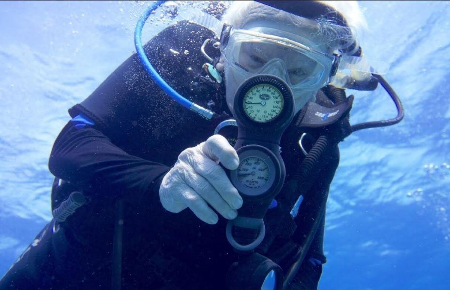 ވިލިއަމް ޑައިވިންގައި.