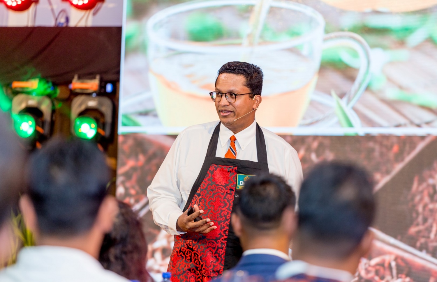 ދިލްހާން ސީ ފެނާންޑޯ: އޭނާ ވަނީ ސައިފަތާއި ގުޅޭ ތަފާތު މައުލޫމާތު ބައިވެރިންނާ ހިއްސާކޮށްފައި-- ފޮޓޯ: ސްކައިޒް މޯލްޑިވްސް